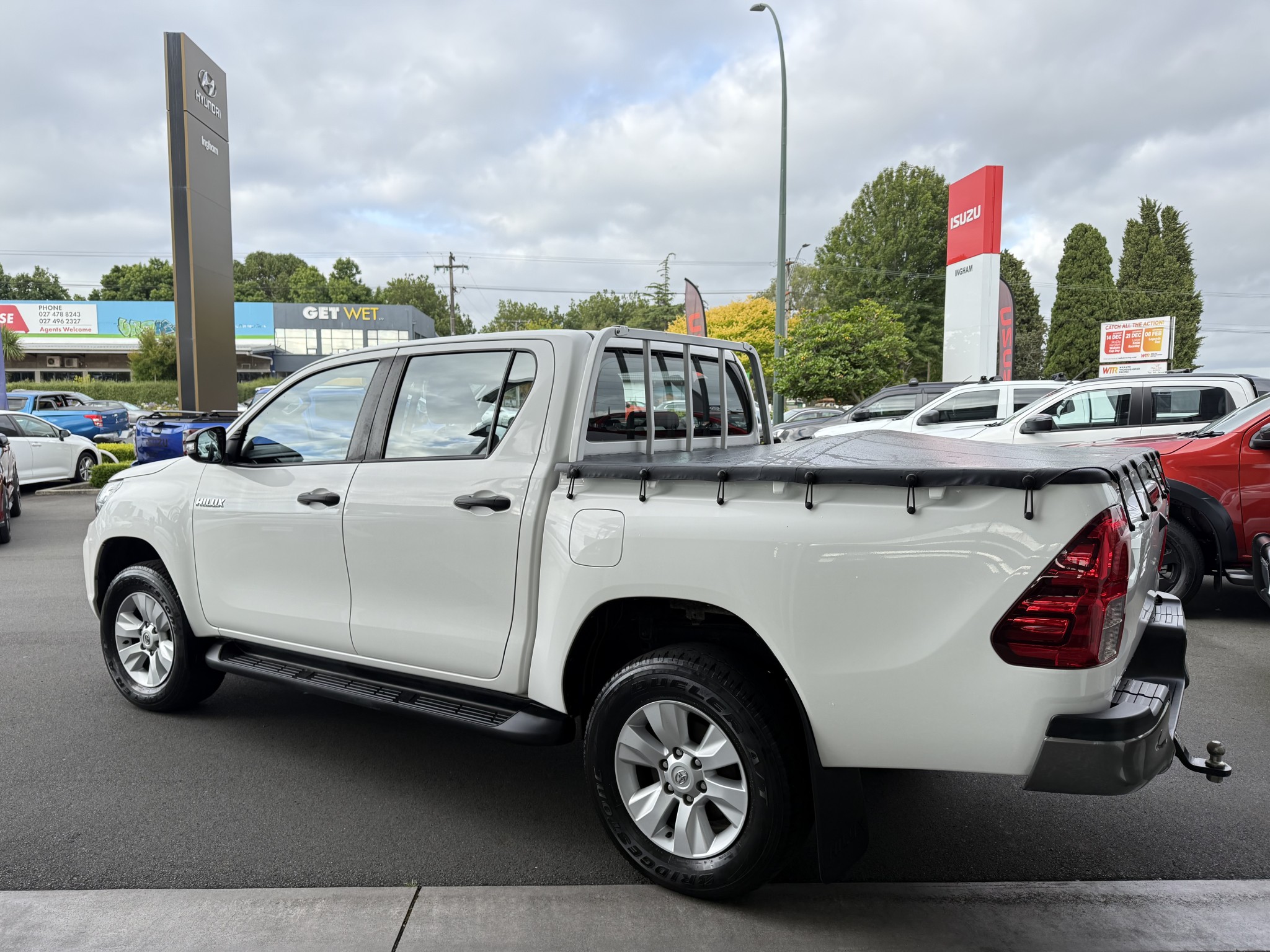 2020 Toyota Hilux | SR TD DC 2.8DT | 25590 | 3