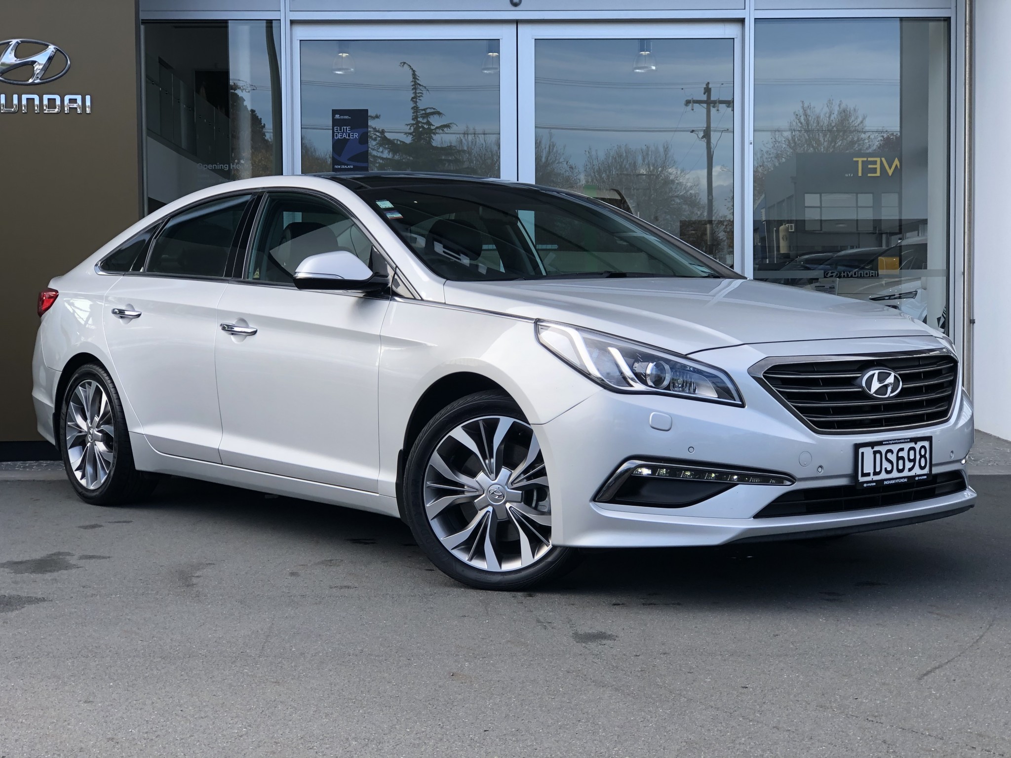 2015 Hyundai Sonata | 2.0L Petrol Turbo Limited 5S A6 | 15072 | 1