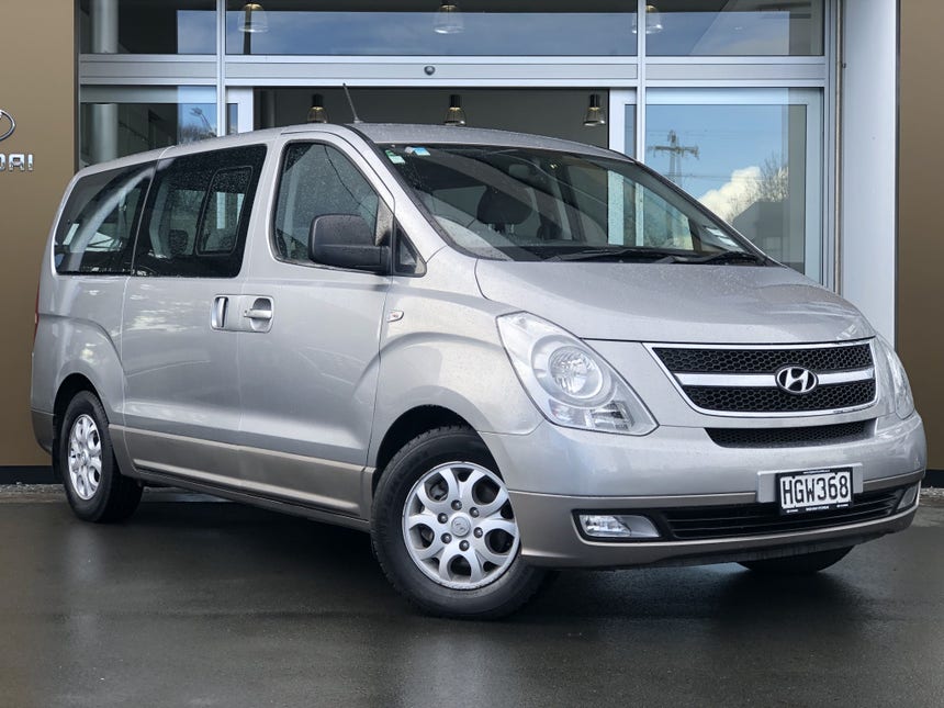 2014 Hyundai iMax | 2.5L CRDi 8S Auto | 15596 | 1
