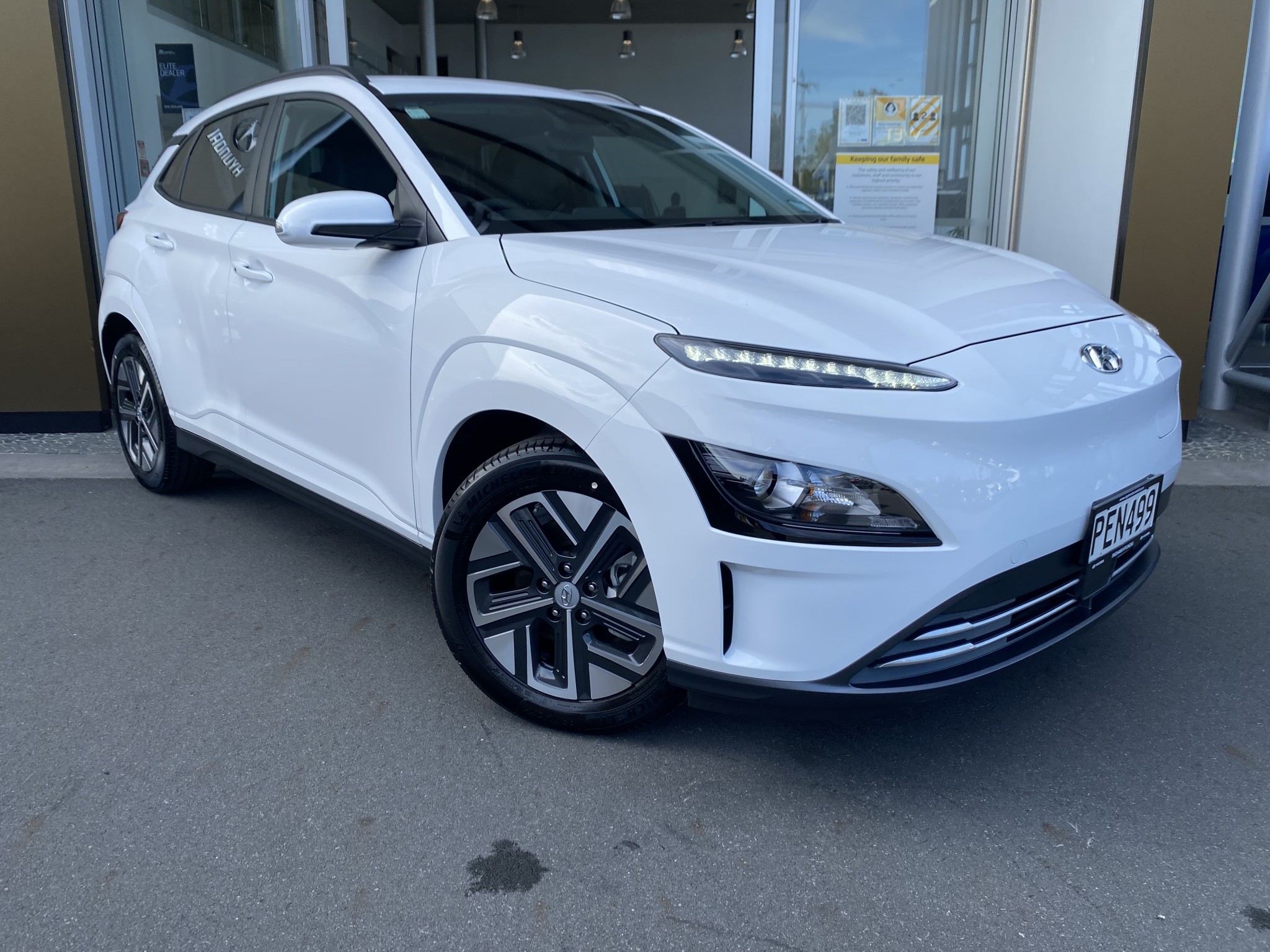 2022 Hyundai Kona | EV 100KW/EV/FD | 18054 | 1