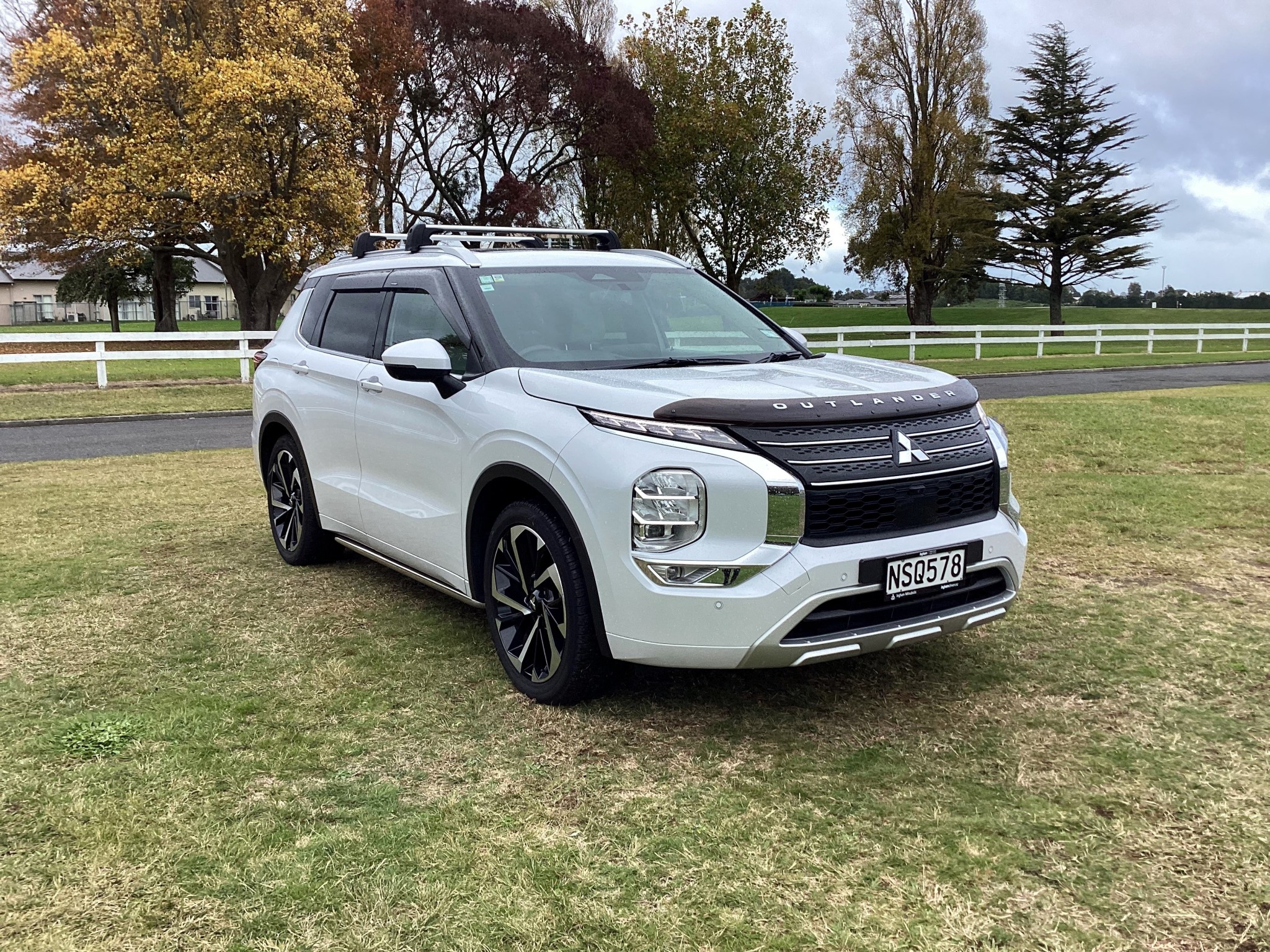 2021 Mitsubishi Outlander | 4WD VRX,  2.5L Petrol,  CVT, SUV. | 23420 | 1