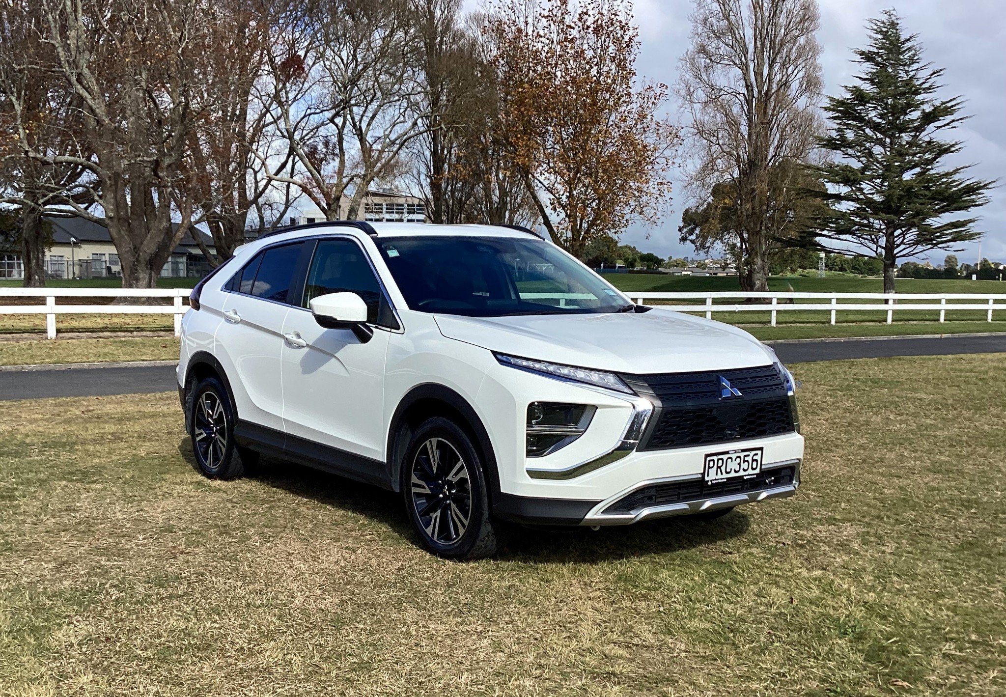 2023 Mitsubishi Eclipse Cross | 2WD XLS, 1.5L Petrol,  8 Stage CVT, SUV. | 23612 | 1