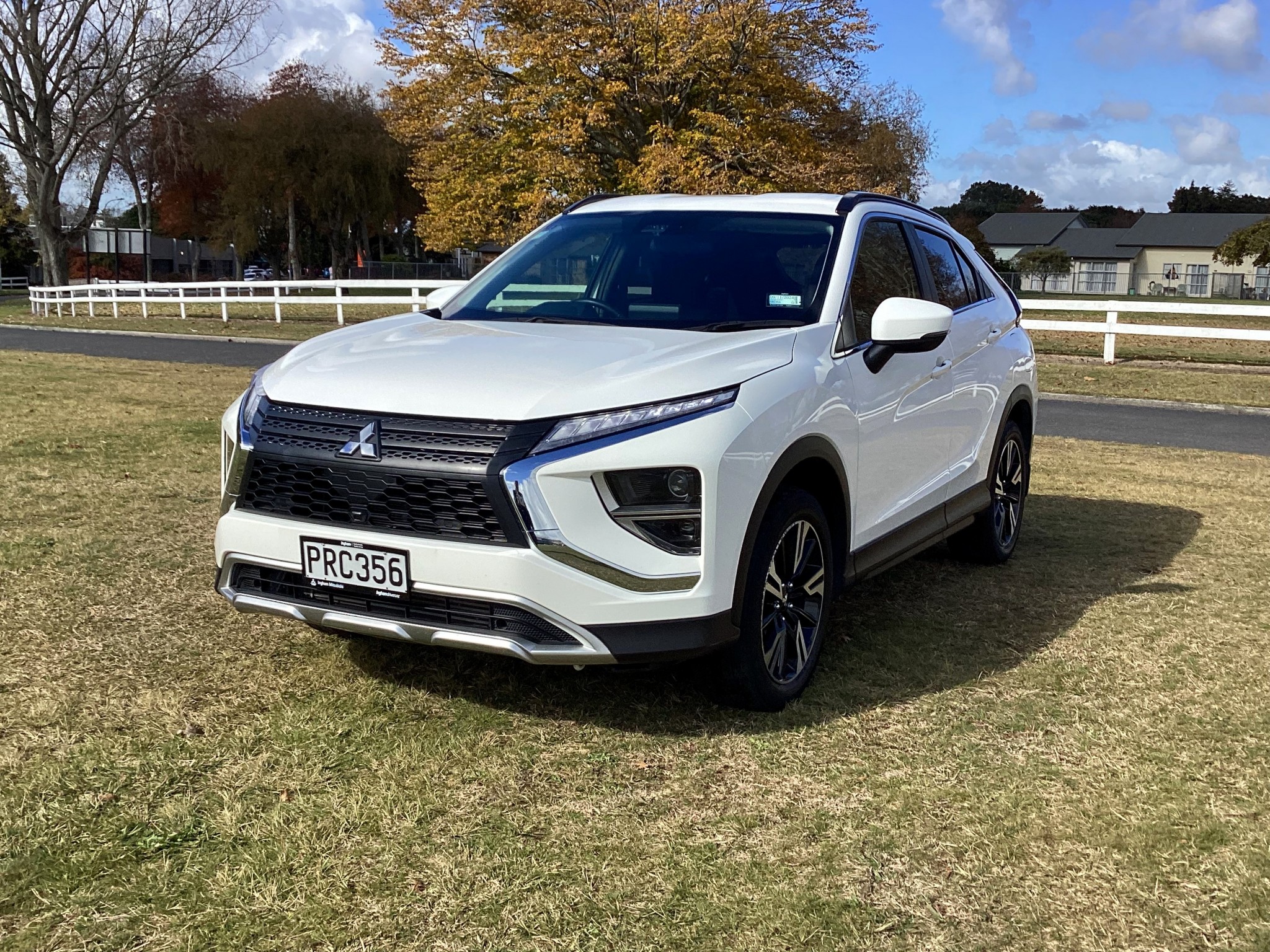 2023 Mitsubishi Eclipse Cross | 2WD XLS, 1.5L Petrol,  8 Stage CVT, SUV. | 23612 | 3