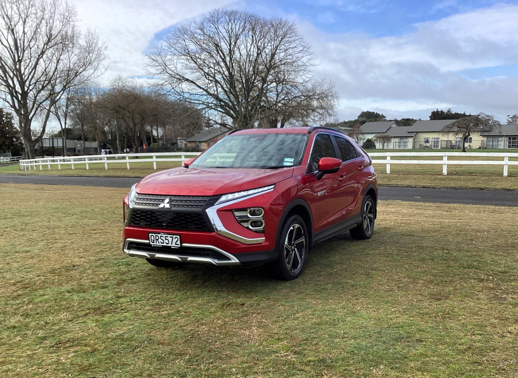 2021 Mitsubishi Eclipse Cross | XLS PLUG IN HYBRID, AWD, SUV.  | 24288 | 3