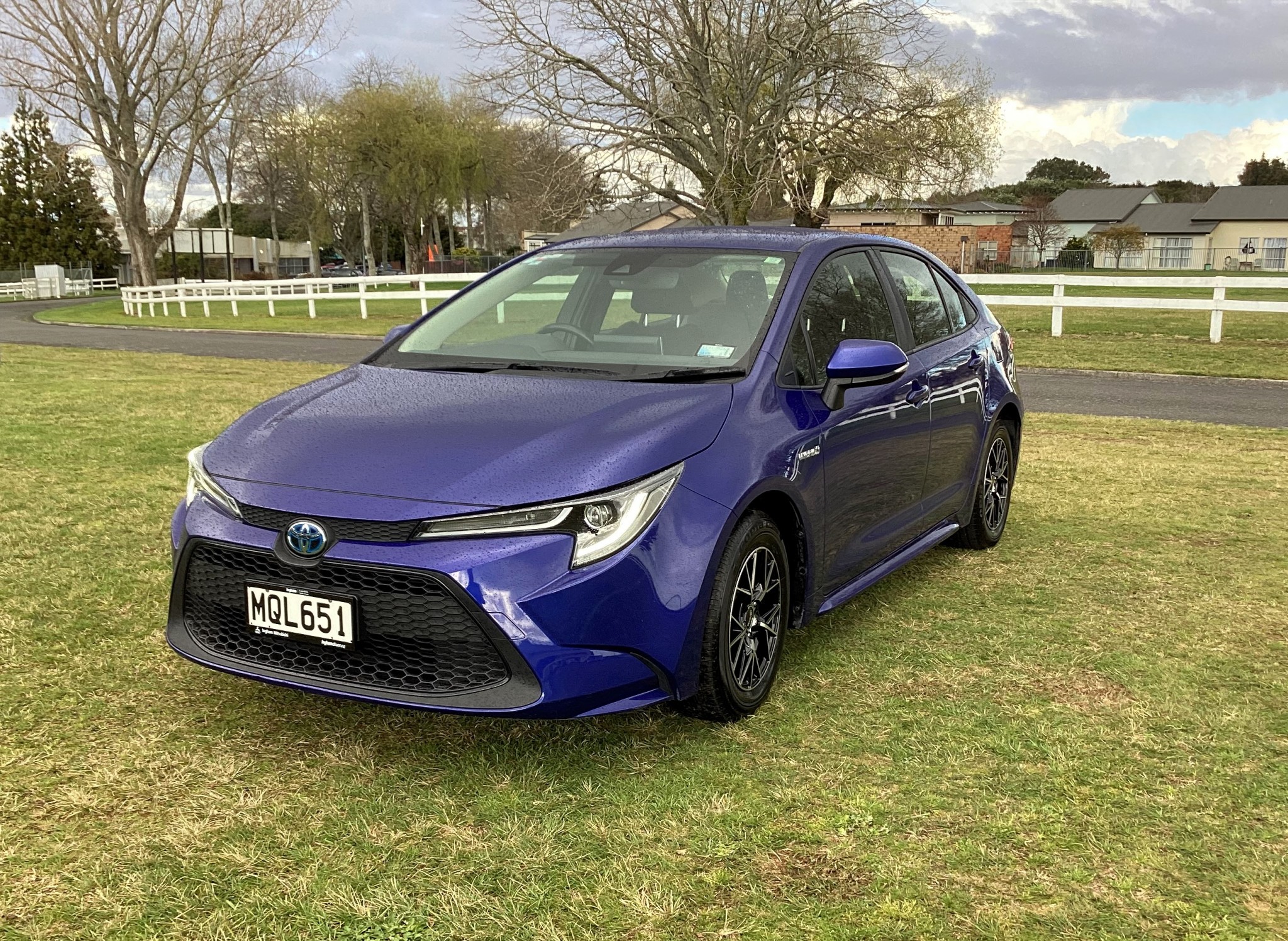 2020 Toyota Corolla | SX, 1.8PL Hybrid, CVT, Sedan. | 24437 | 3