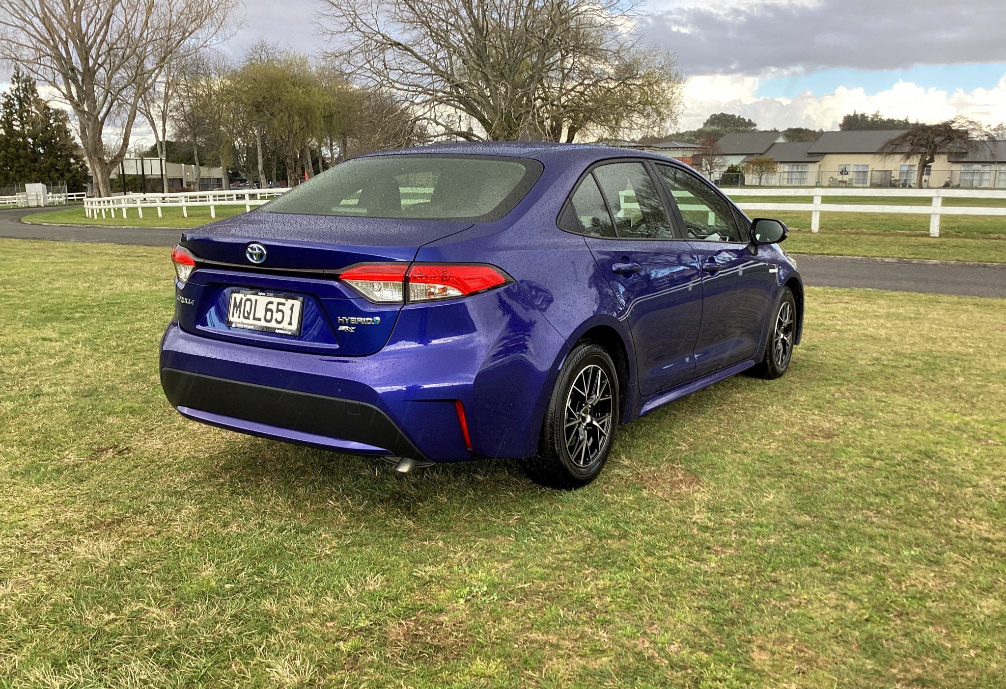 2020 Toyota Corolla | SX, 1.8PL Hybrid, CVT, Sedan. | 24437 | 6