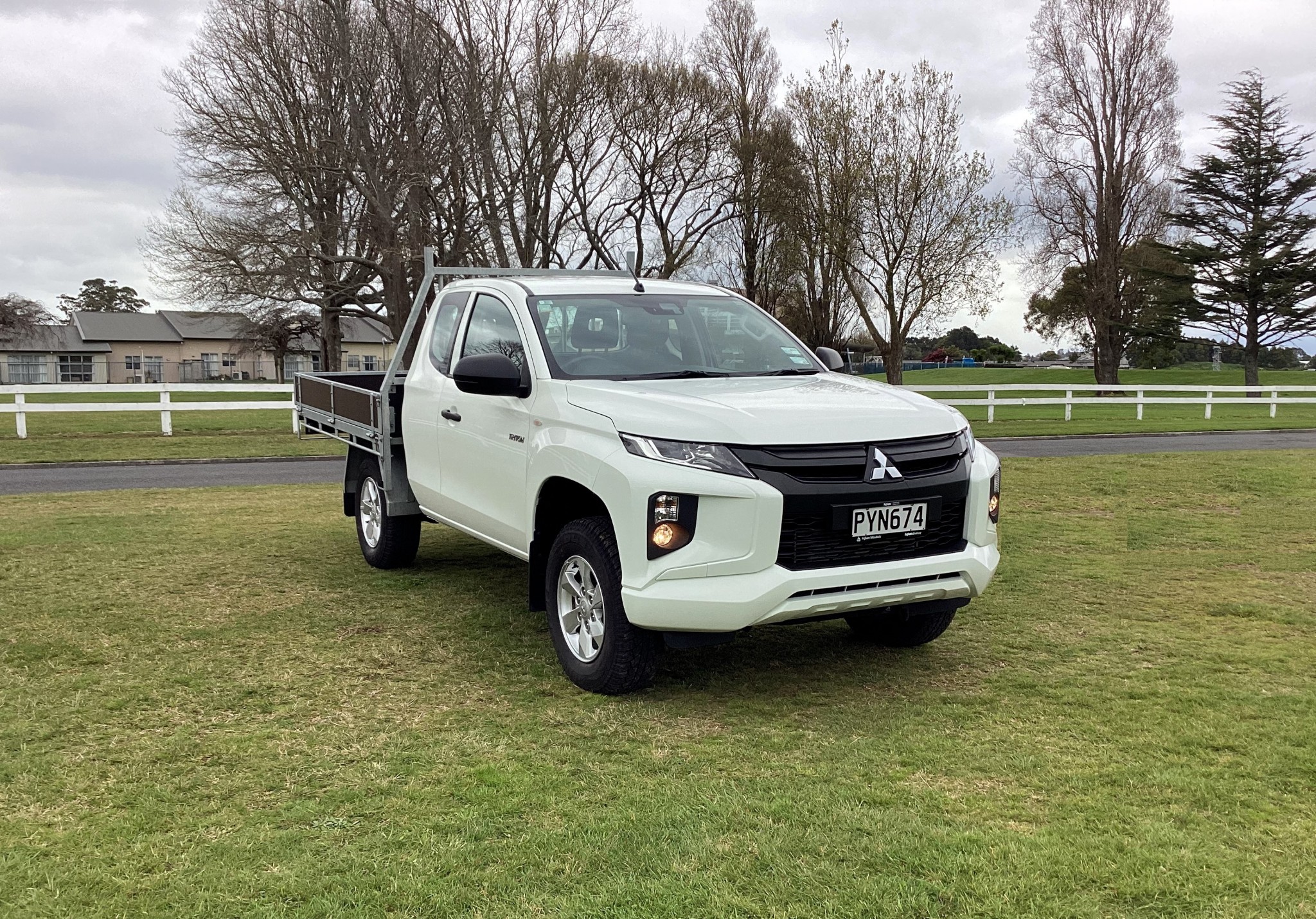 2023 Mitsubishi Triton | Club Cab, GLX, 2.4L Diesel, 4WD, Auto, Flatdeck. | 24668 | 1