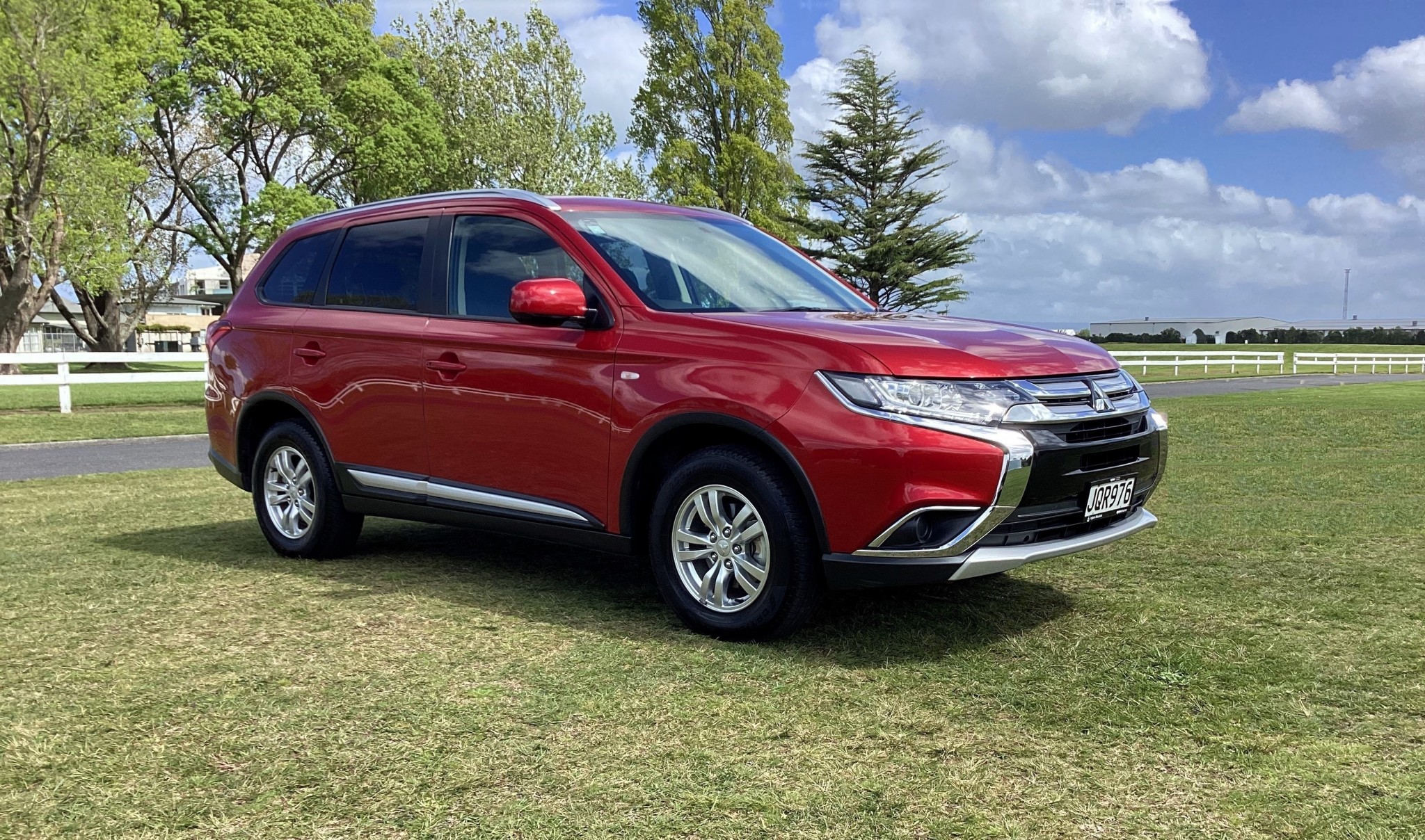 2016 Mitsubishi Outlander | LS, 2.4L Petrol, 4WD, CVT, 5 Seat, SUV. | 24651 | 1