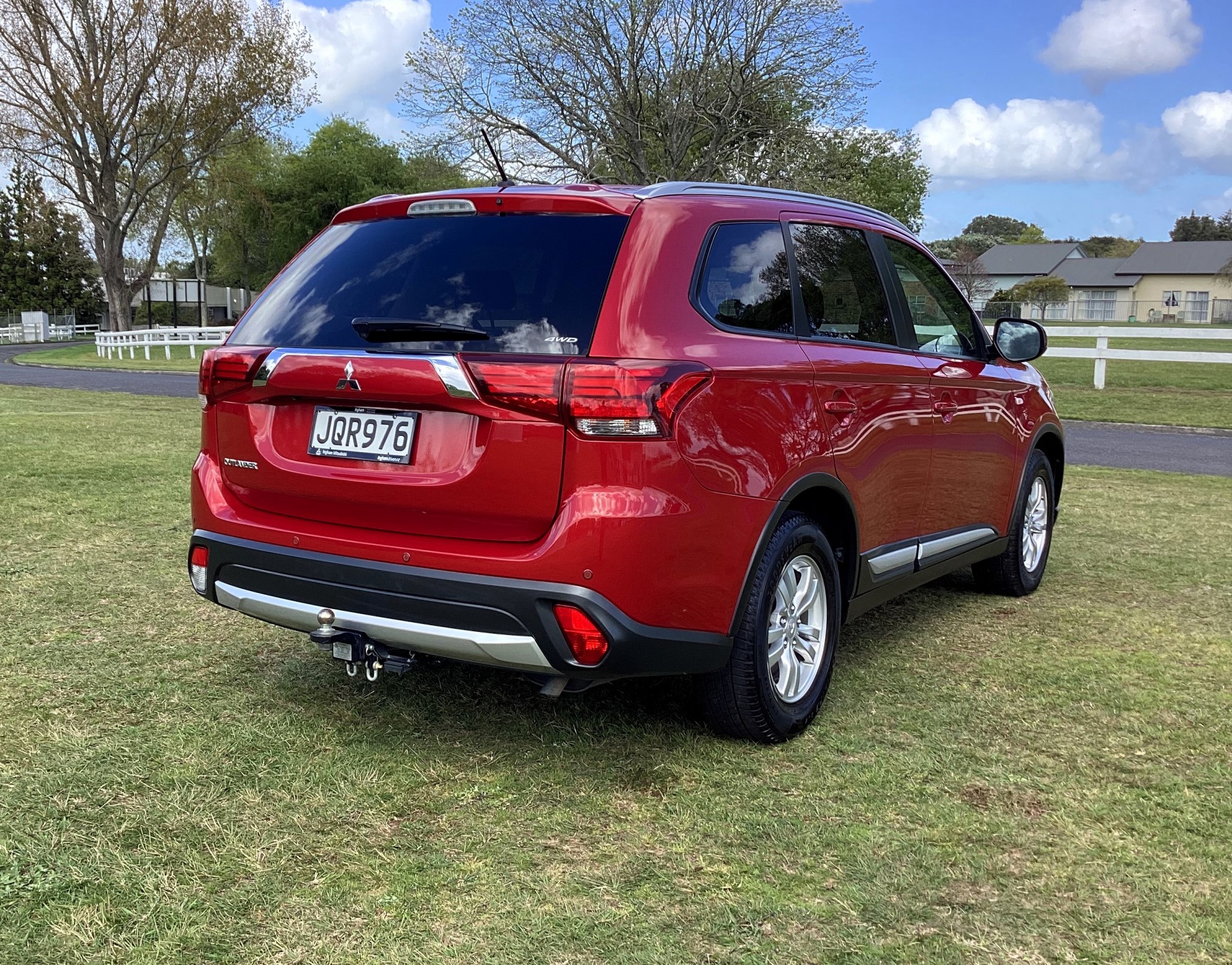 2016 Mitsubishi Outlander | LS, 2.4L Petrol, 4WD, CVT, 5 Seat, SUV. | 24651 | 6