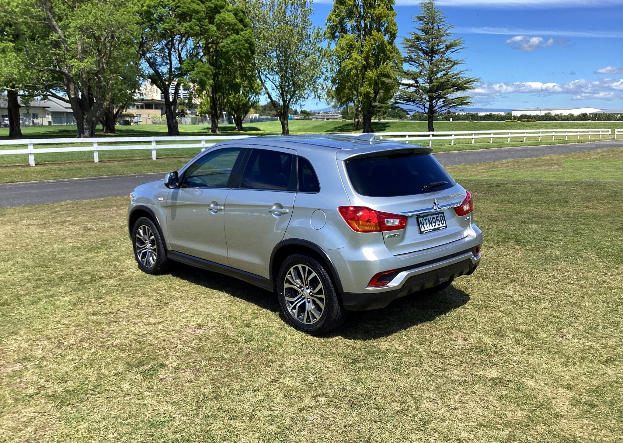 2018 Mitsubishi ASX | XLS 2.0L Petrol, CVT, SUV. | 24904 | 5