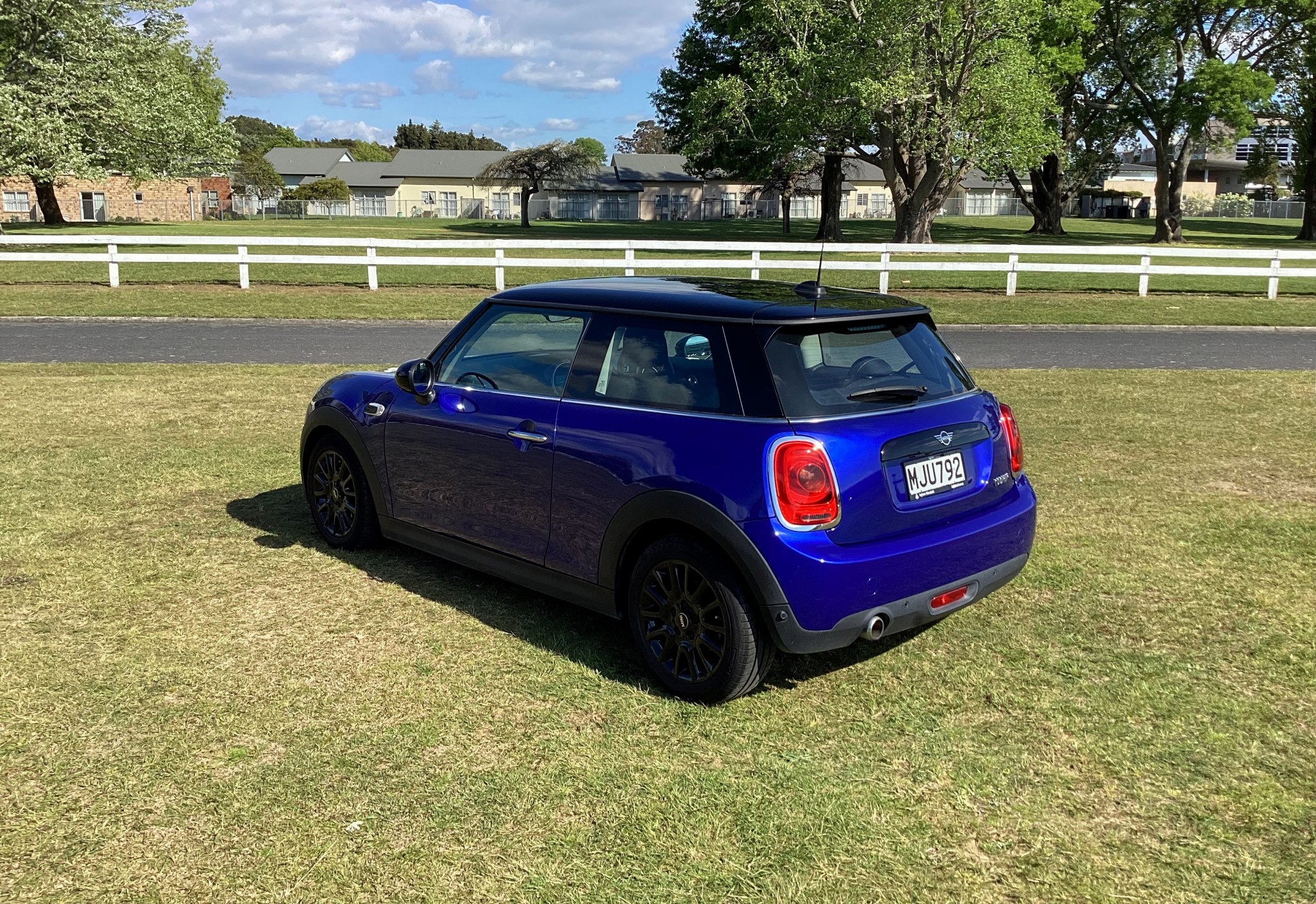 2019 Mini Cooper | 1.5L Petrol Turbo, 7 Speed Automatic, Hatch. | 24957 | 4