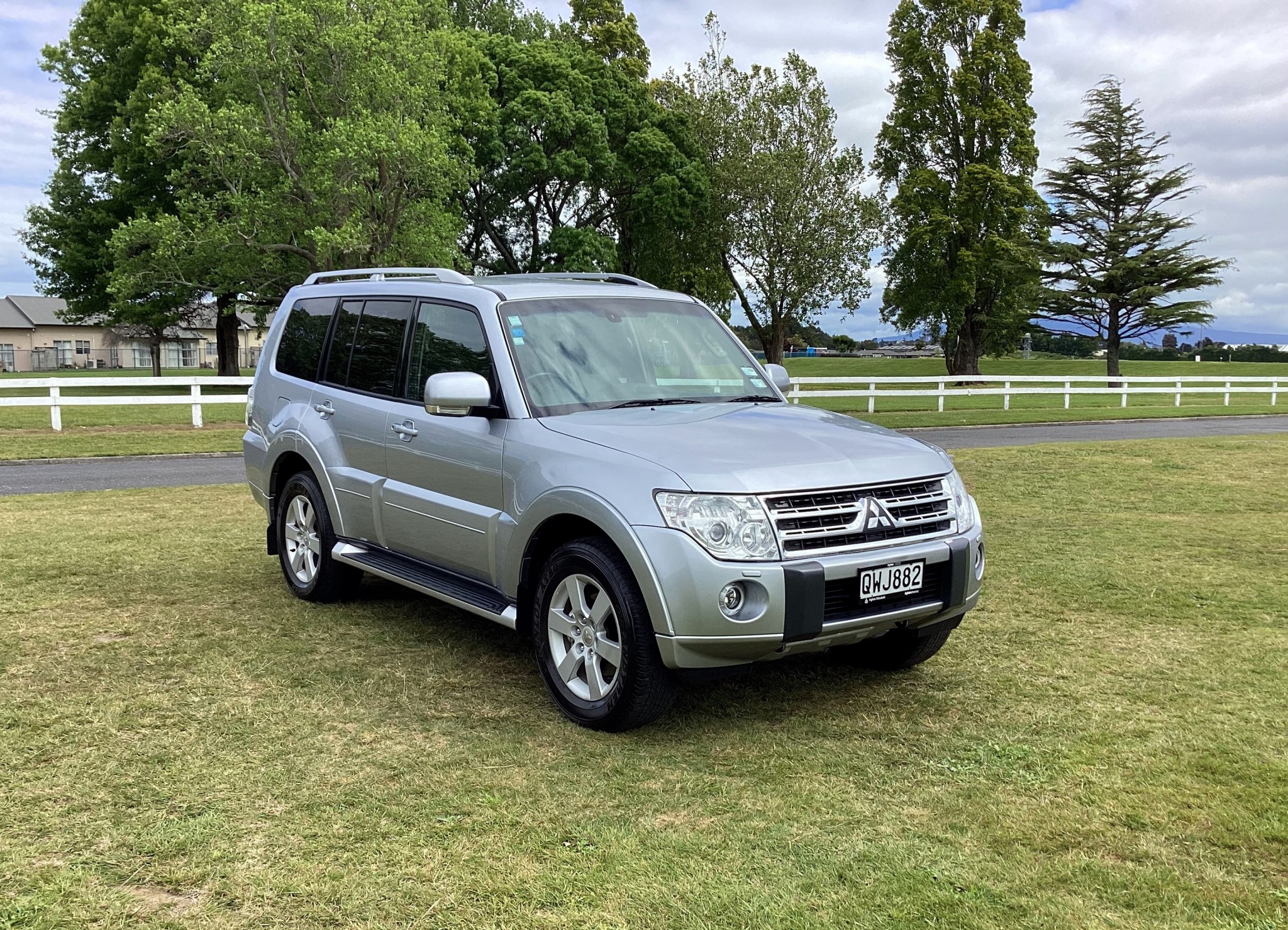 2011 Mitsubishi Pajero | EXCEED, 3.2L Diesel,  Automatic, 7 Seat, SUV. | 24984 | 1