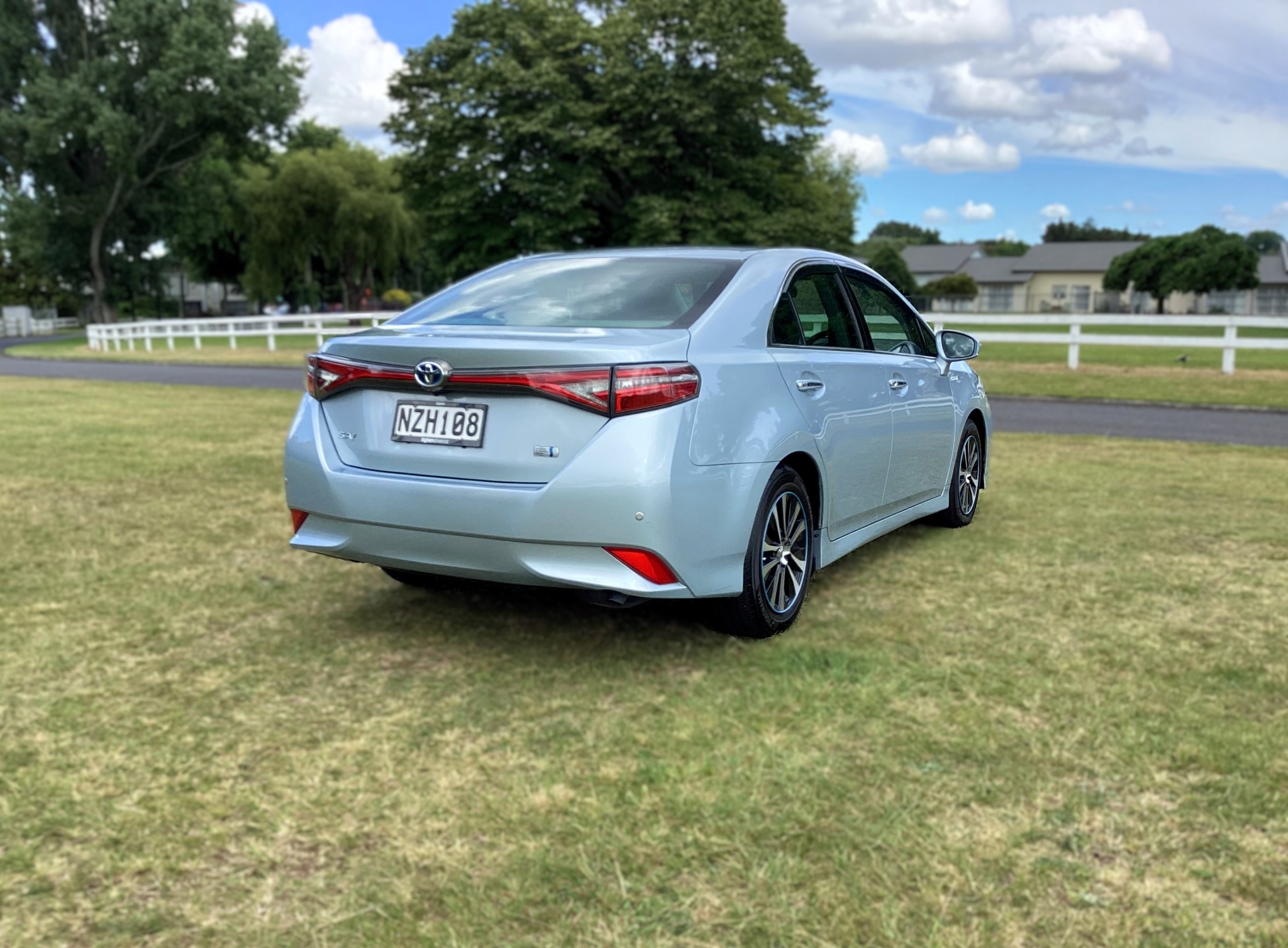 2014 Toyota SAI | 2.4L Petrol - Hybrid, CVT, Sedan. | 25287 | 7