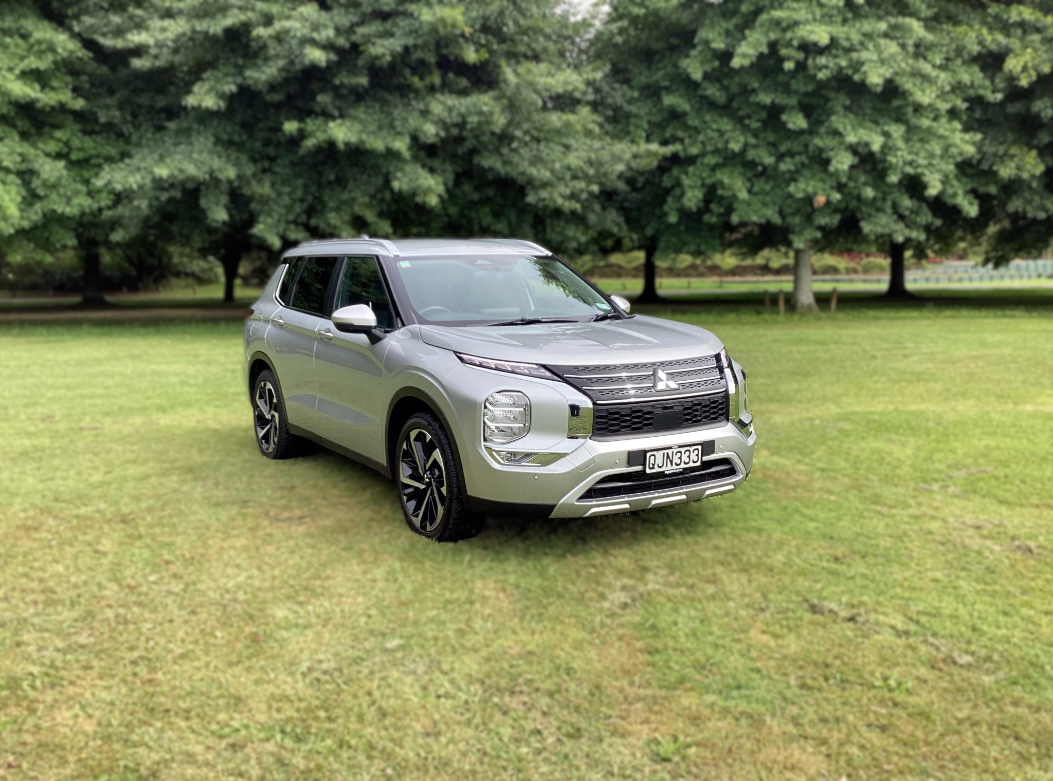 2024 Mitsubishi Outlander | XLS, 2.5L Petrol, AWD, CVT, 7 Seat, SUV. | 25380 | 1