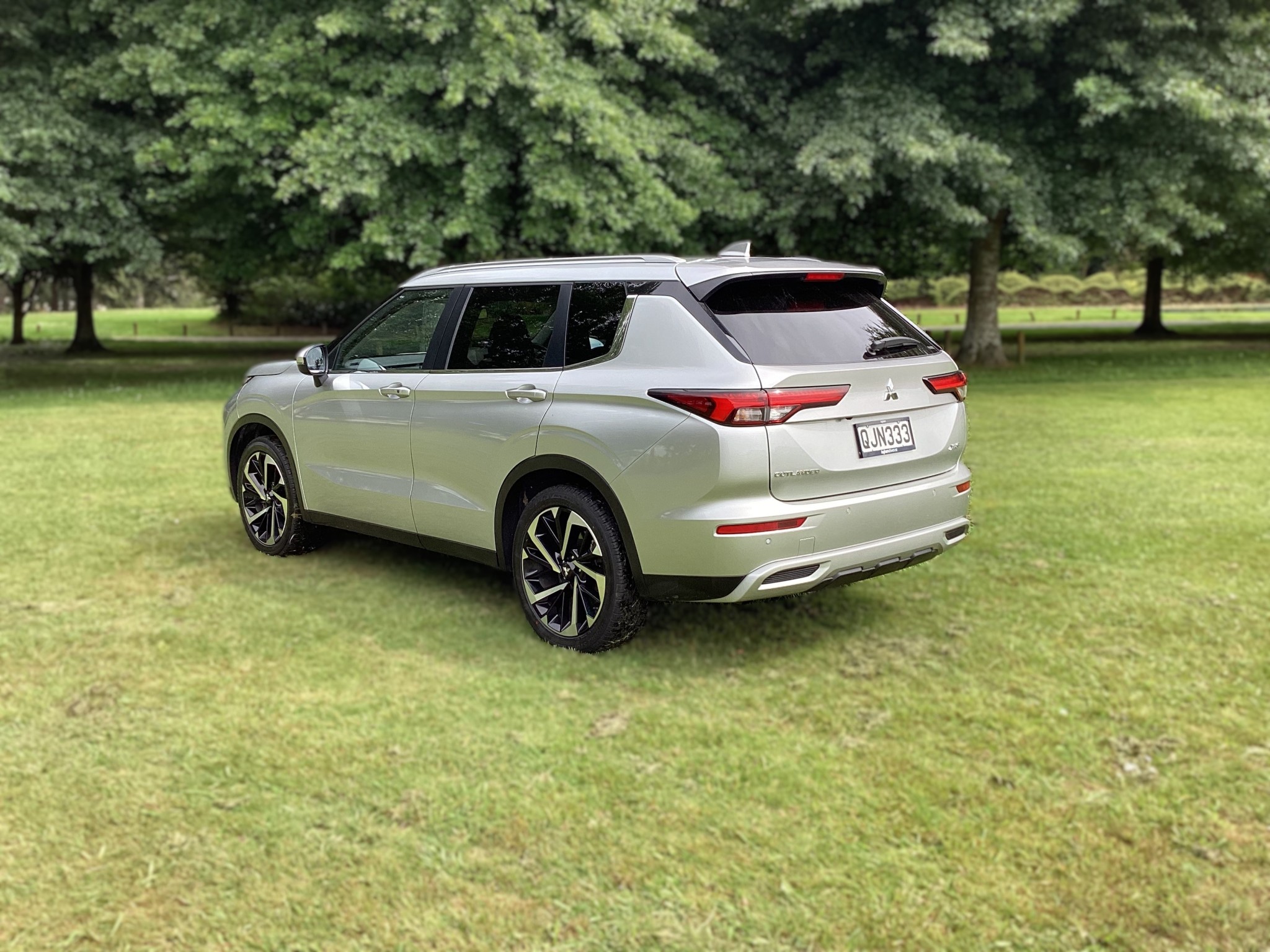 2024 Mitsubishi Outlander | XLS, 2.5L Petrol, AWD, CVT, 7 Seat, SUV. | 25380 | 4