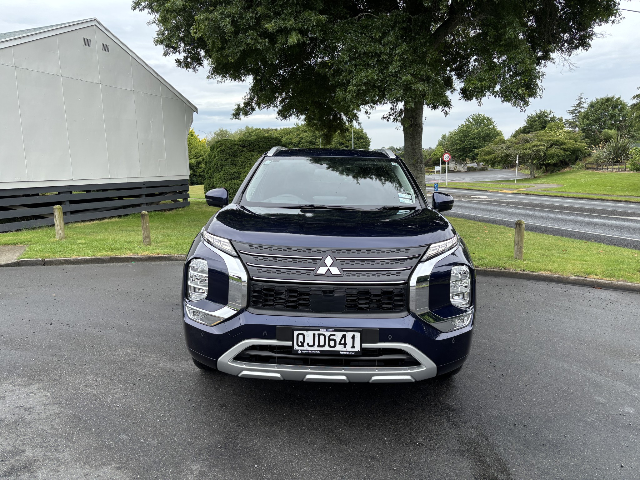 2023 Mitsubishi Outlander | VRX PHEV/4WD/AUTO 2.4 Plug in Hybrid AWD | 23674 | 2