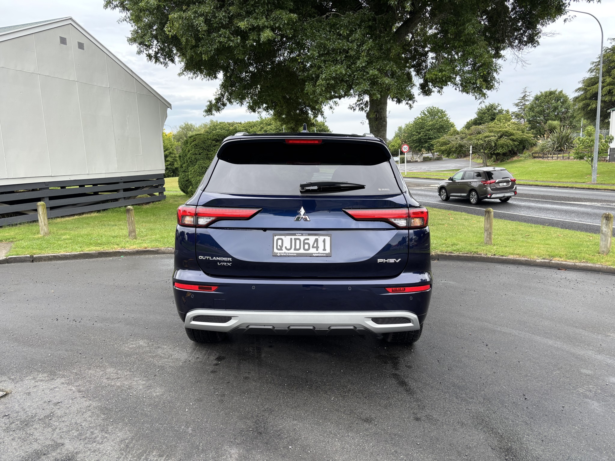 2023 Mitsubishi Outlander | VRX PHEV/4WD/AUTO 2.4 Plug in Hybrid AWD | 23674 | 5