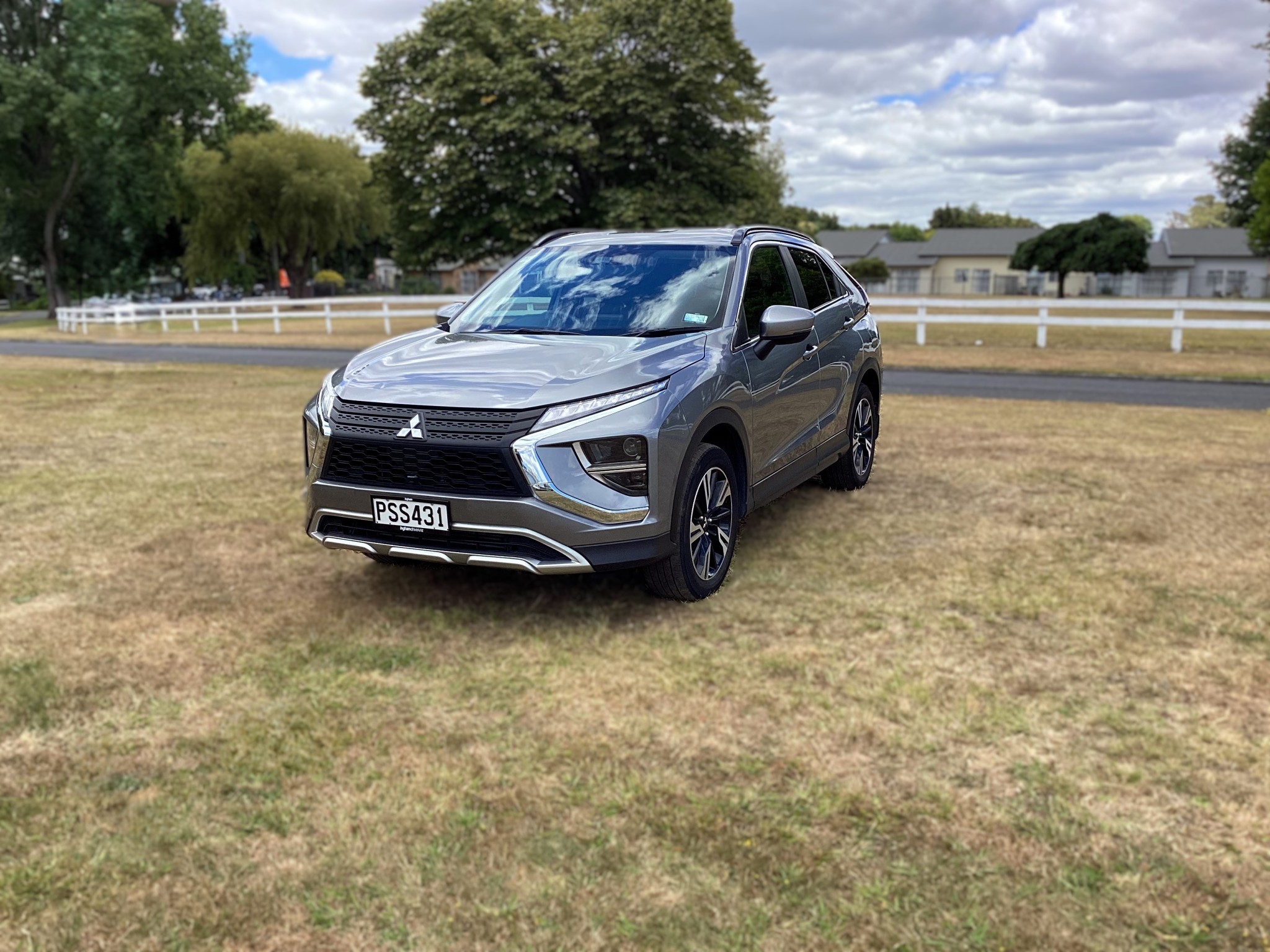 2023 Mitsubishi Eclipse Cross | XLS, 1.5L Petrol / Turbo, AWD, 8 Stage CVT, SUV. | 25721 | 3