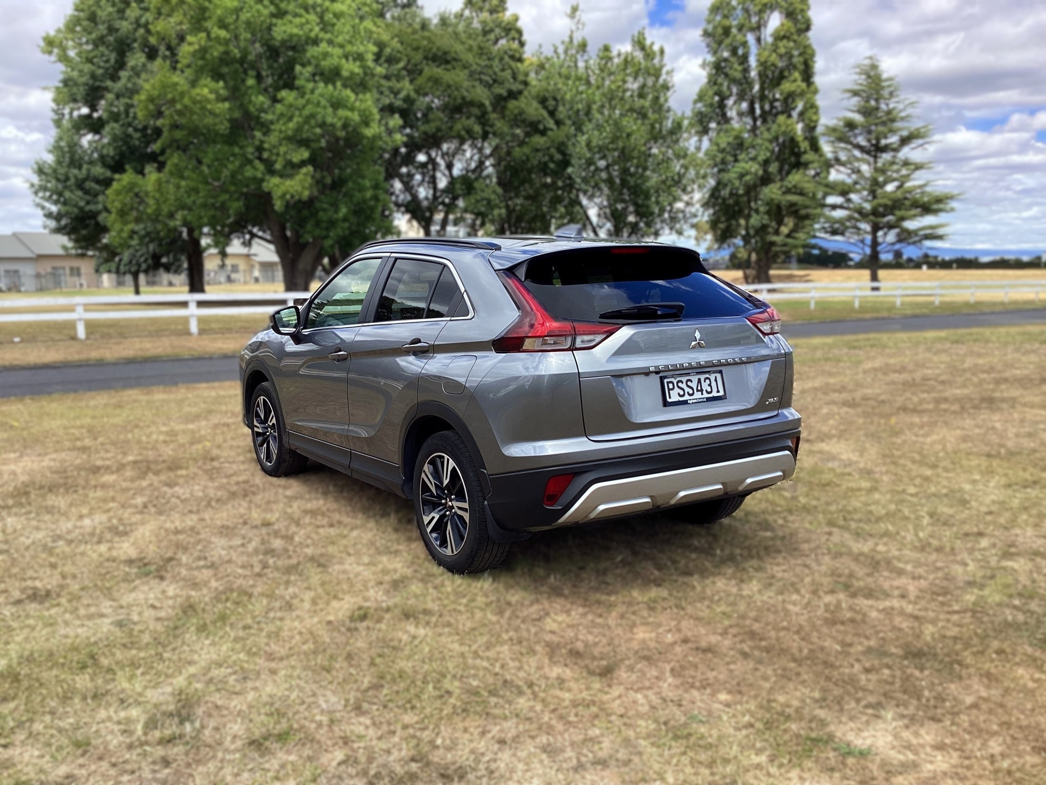 2023 Mitsubishi Eclipse Cross | XLS, 1.5L Petrol / Turbo, AWD, 8 Stage CVT, SUV. | 25721 | 4