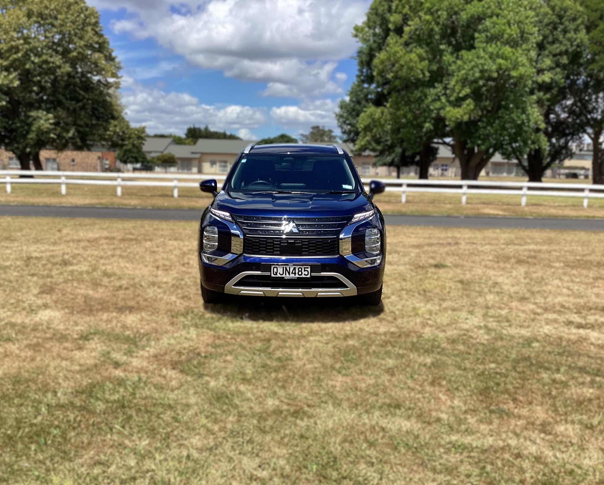 2024 Mitsubishi Outlander | XLS, 2.5L Petrol, AWD, CVT, 7 Seats, SUV. | 25436 | 2