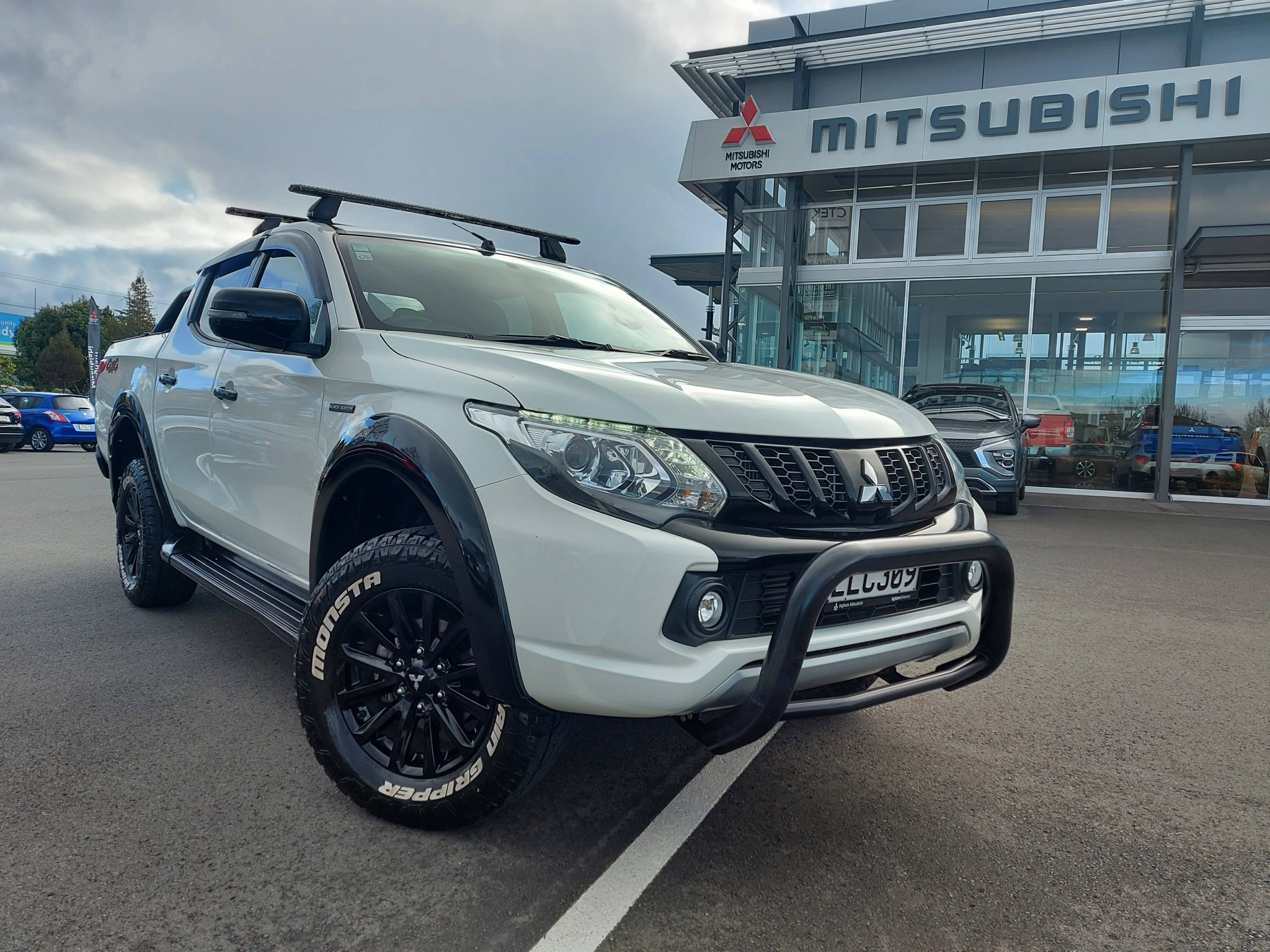 2018 Mitsubishi Triton | GLSB 2.4D 4WD AUTO | 15104 | 1