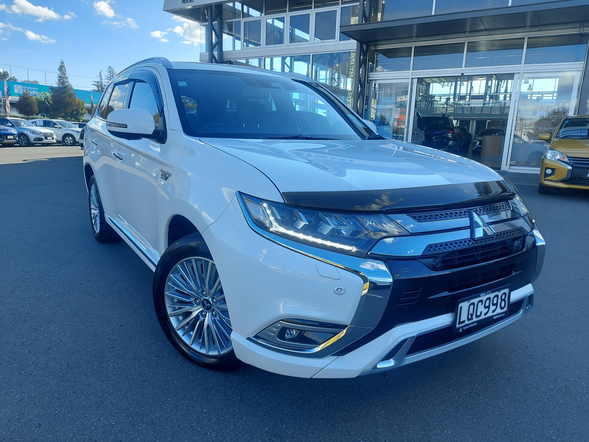 2018 Mitsubishi Outlander | VRX 88KW PHEV 4WD | 18067 | 1