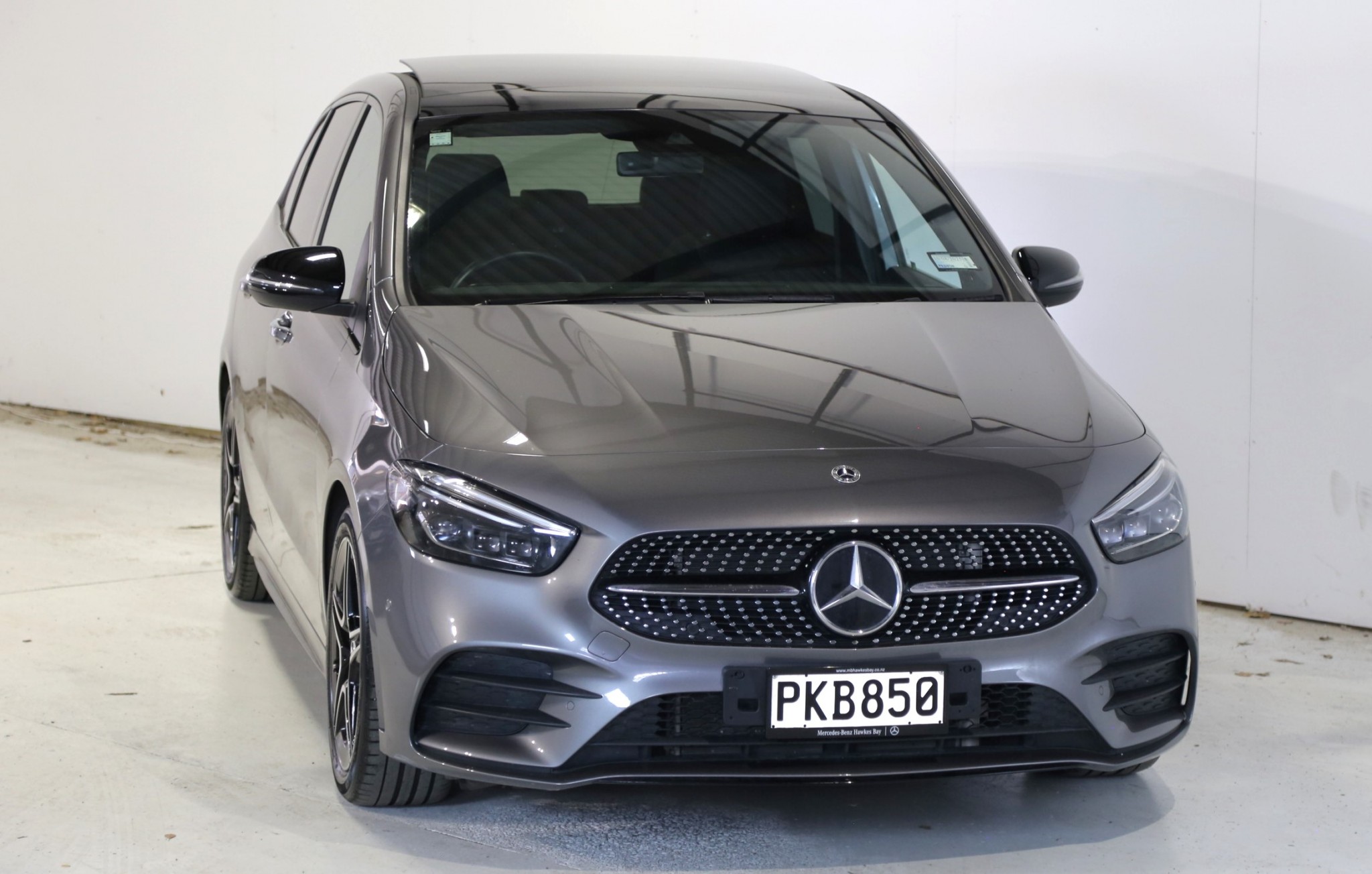 2022 Mercedes-Benz B 180 | NZ New AMG Line Multibeams MBUX | 24564 | 2