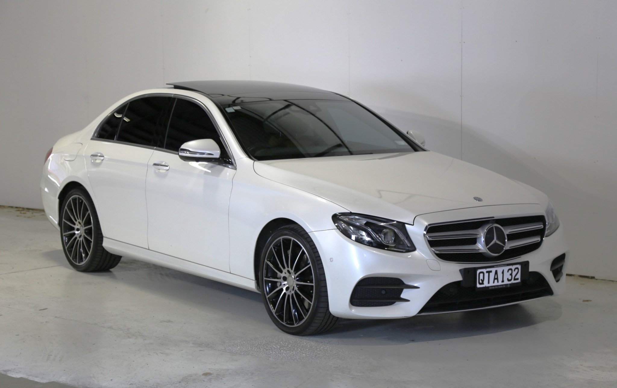 2017 Mercedes-Benz E 400 | NZ New AMG Line 245kw Air Suspension | 24734 | 1