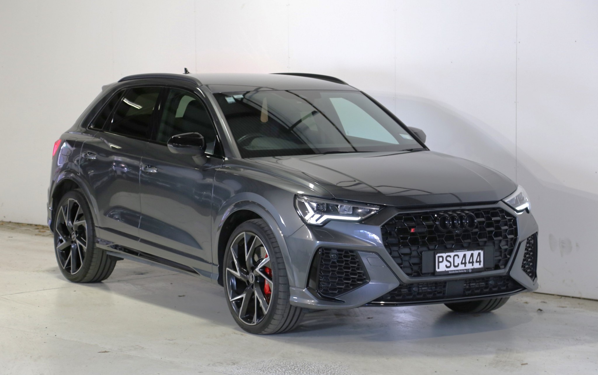 2023 Audi RSQ3 | 294 KW/400HP Quattro Black pack | 25189 | 1