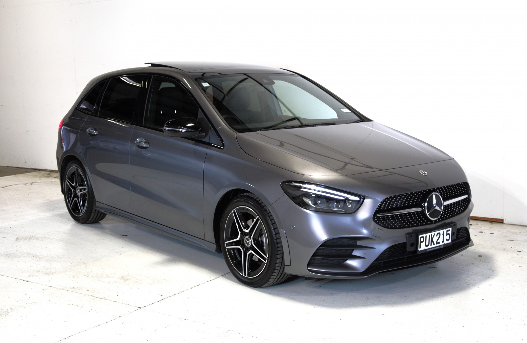 Mercedes Classe B 180 d Automatic Advanced Plus AMG Line: Nuovo, Diesel,  42.928 €, Grigio montagna