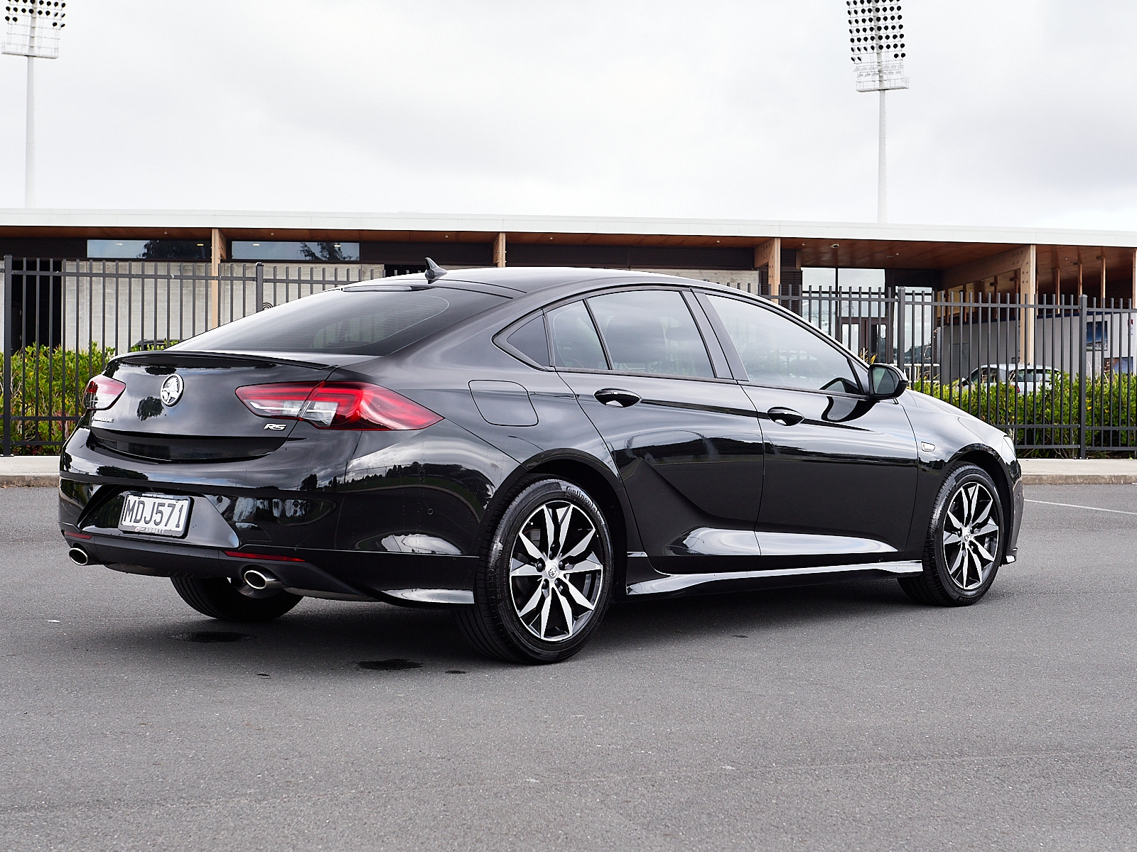 2019 Holden Commodore | RS 2.0PT/9AT | 24423 | 5