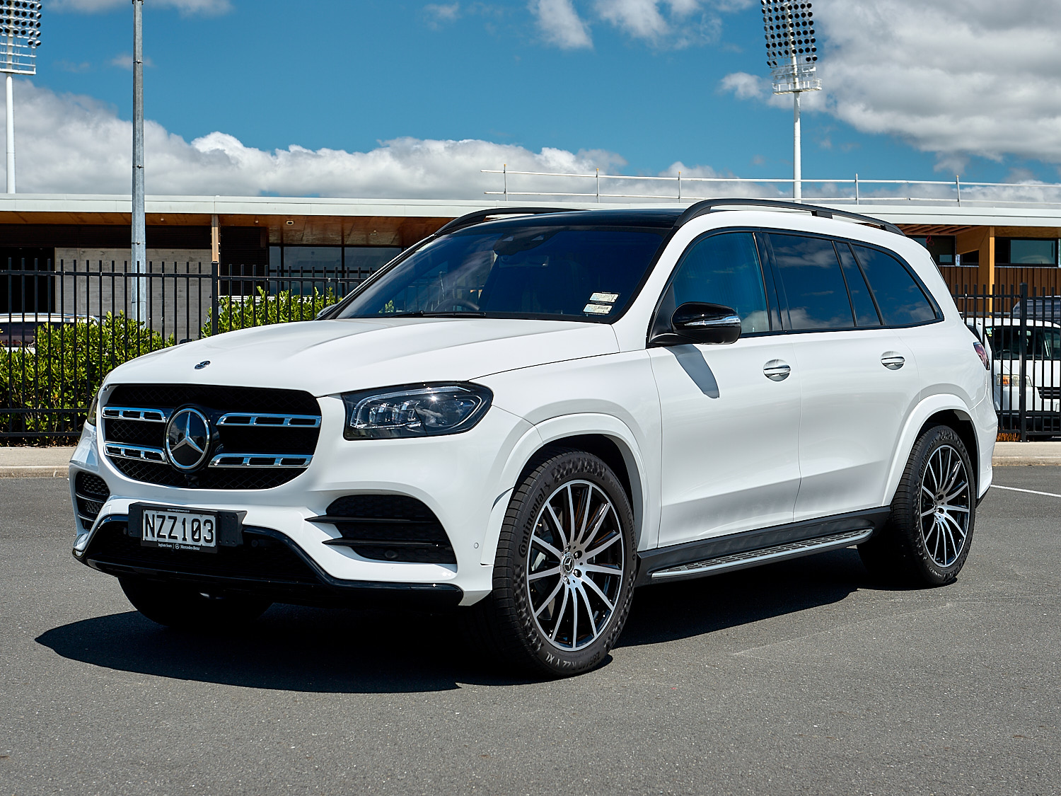 2022 Mercedes-Benz GLS 400 d | 400D 2.9DT/4WD/9AT | 24975 | 1