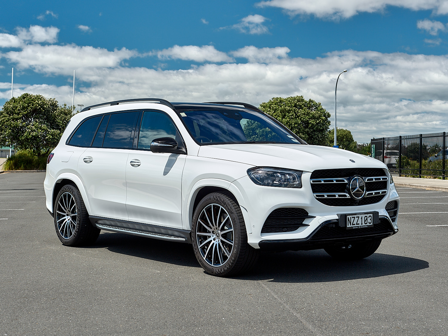 2022 Mercedes-Benz GLS 400 d | 400D 2.9DT/4WD/9AT | 24975 | 7