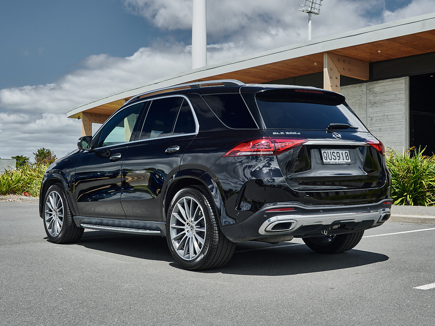 2019 Mercedes-Benz GLE 300 d | 300D 2.0D/4WD/9AT | 24891 | 7