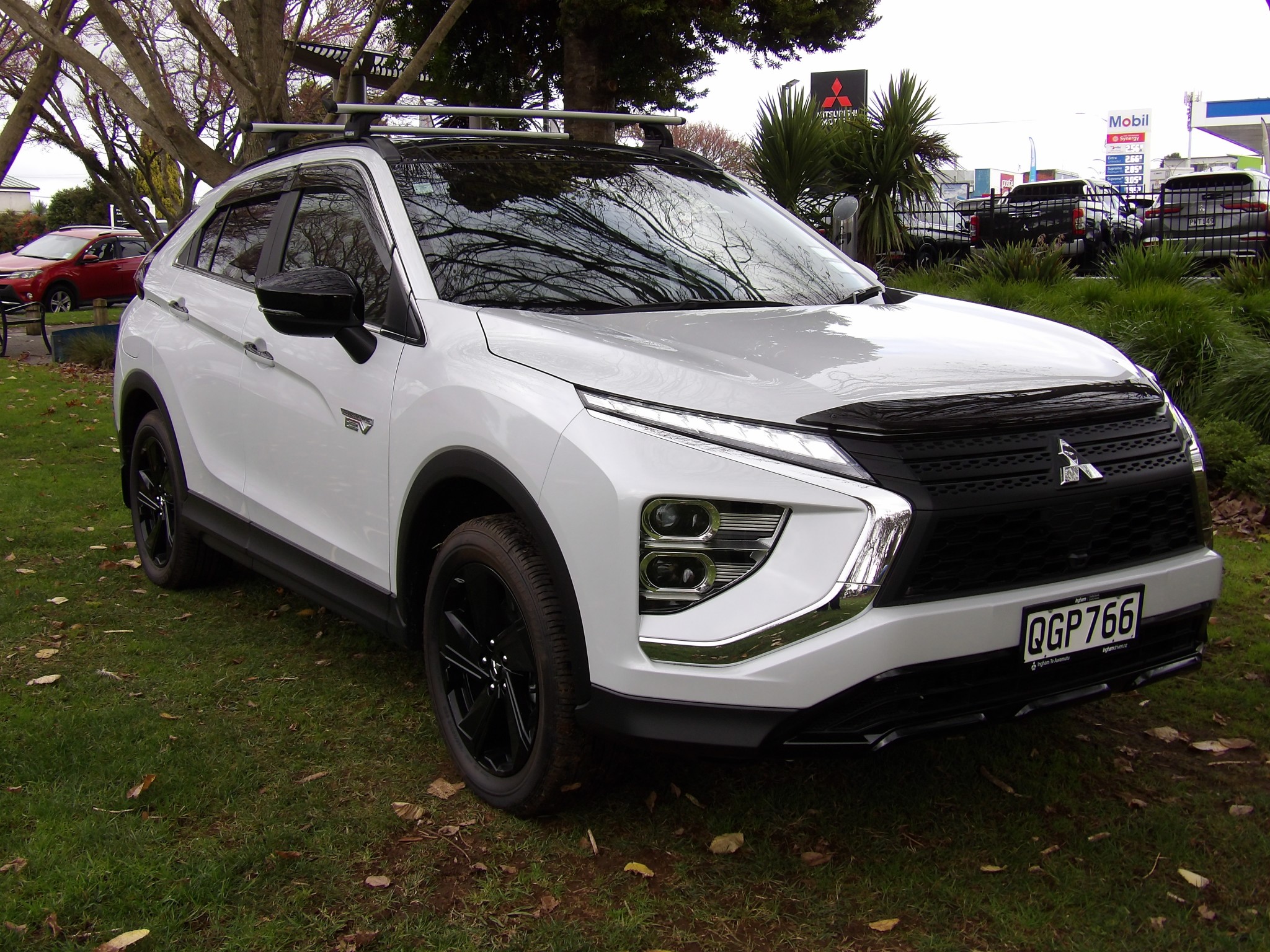 2023 Mitsubishi Eclipse Cross | SPORT PHEV/4WD/AT 2.4 PETROL PLUG IN HYBRID | 23828 | 1