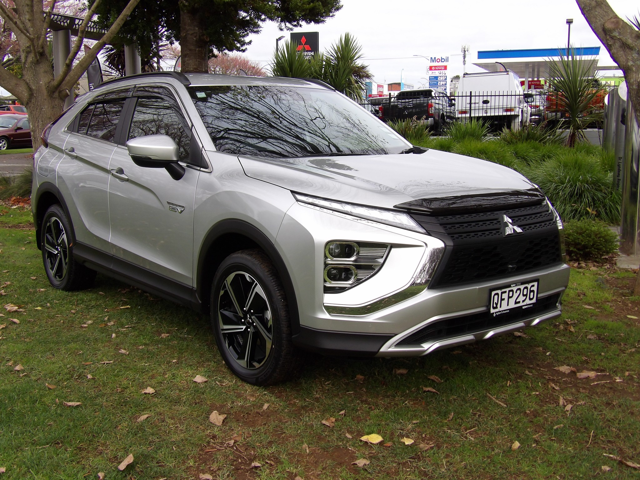 2023 Mitsubishi Eclipse Cross | XLS PHEV/4WD/AT AUTO AWD PETROL PLUG IN HYBRID | 23829 | 1