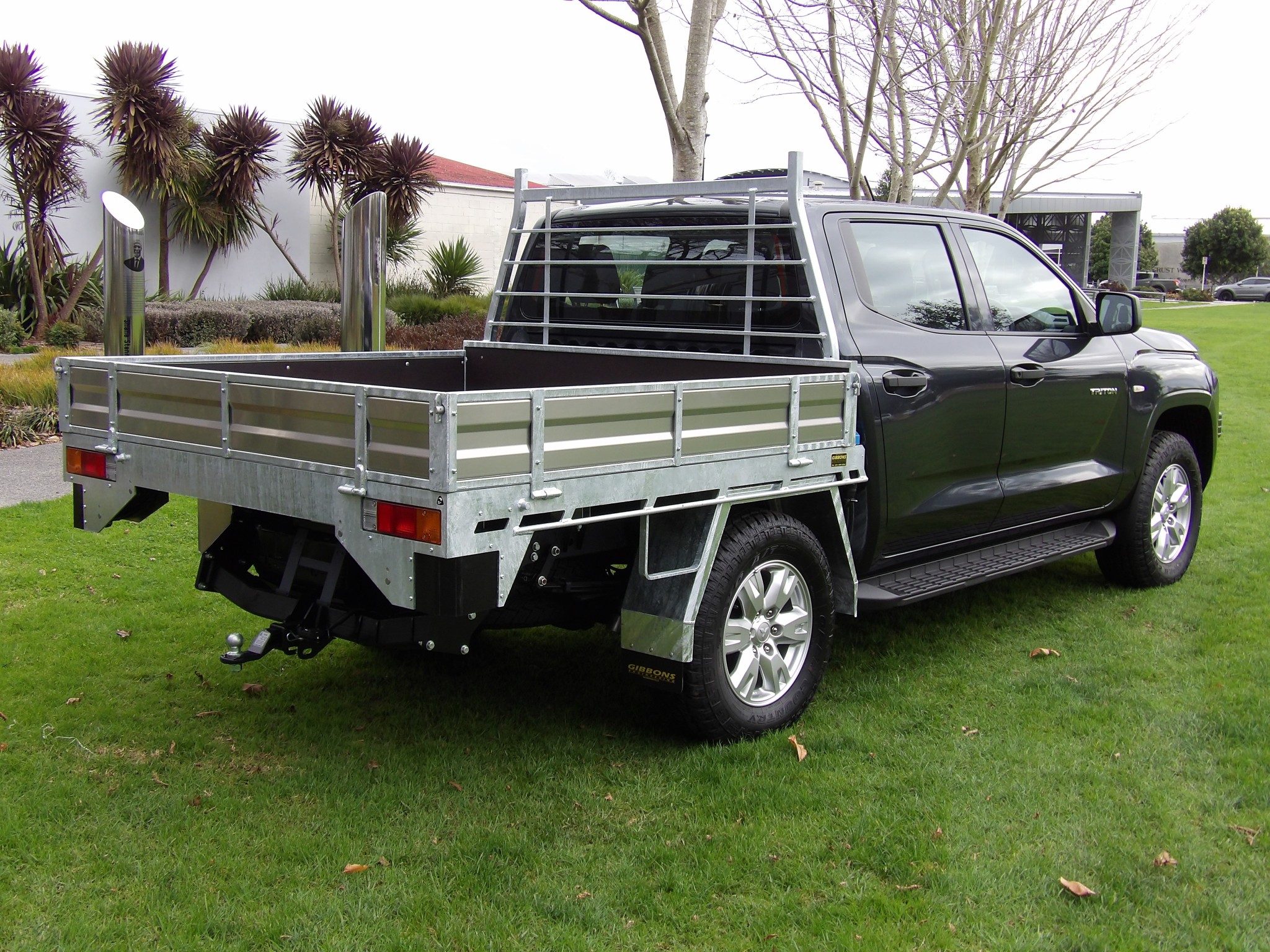 2024 Mitsubishi Triton | DC CHASSIS GLX 4WD 6AT 2.4 FLAT DECK AUTO  | 23842 | 4