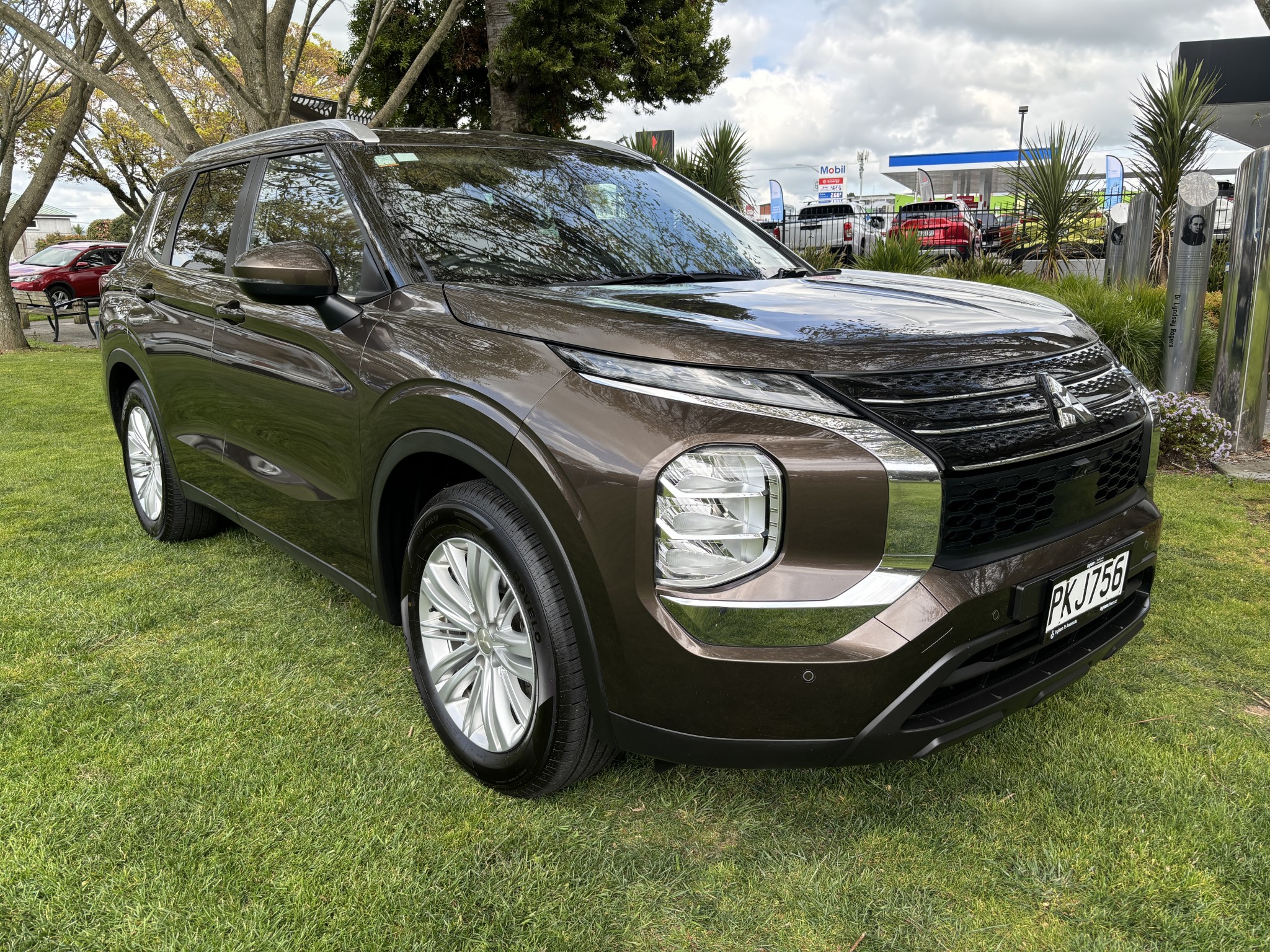 2022 Mitsubishi Outlander | LS 2.5P/CVT PETROL AUTO SUV NEW GEN | 24799 | 1