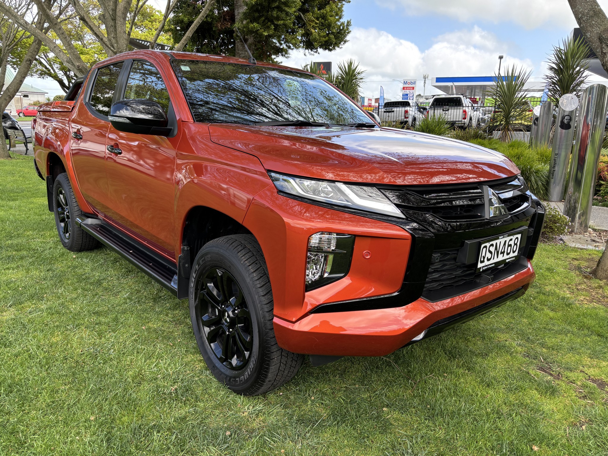 2024 Mitsubishi Triton | DC GSR 4WD 6AT 2.4D AUTO 4X4 BLACK EDITION | 24890 | 1