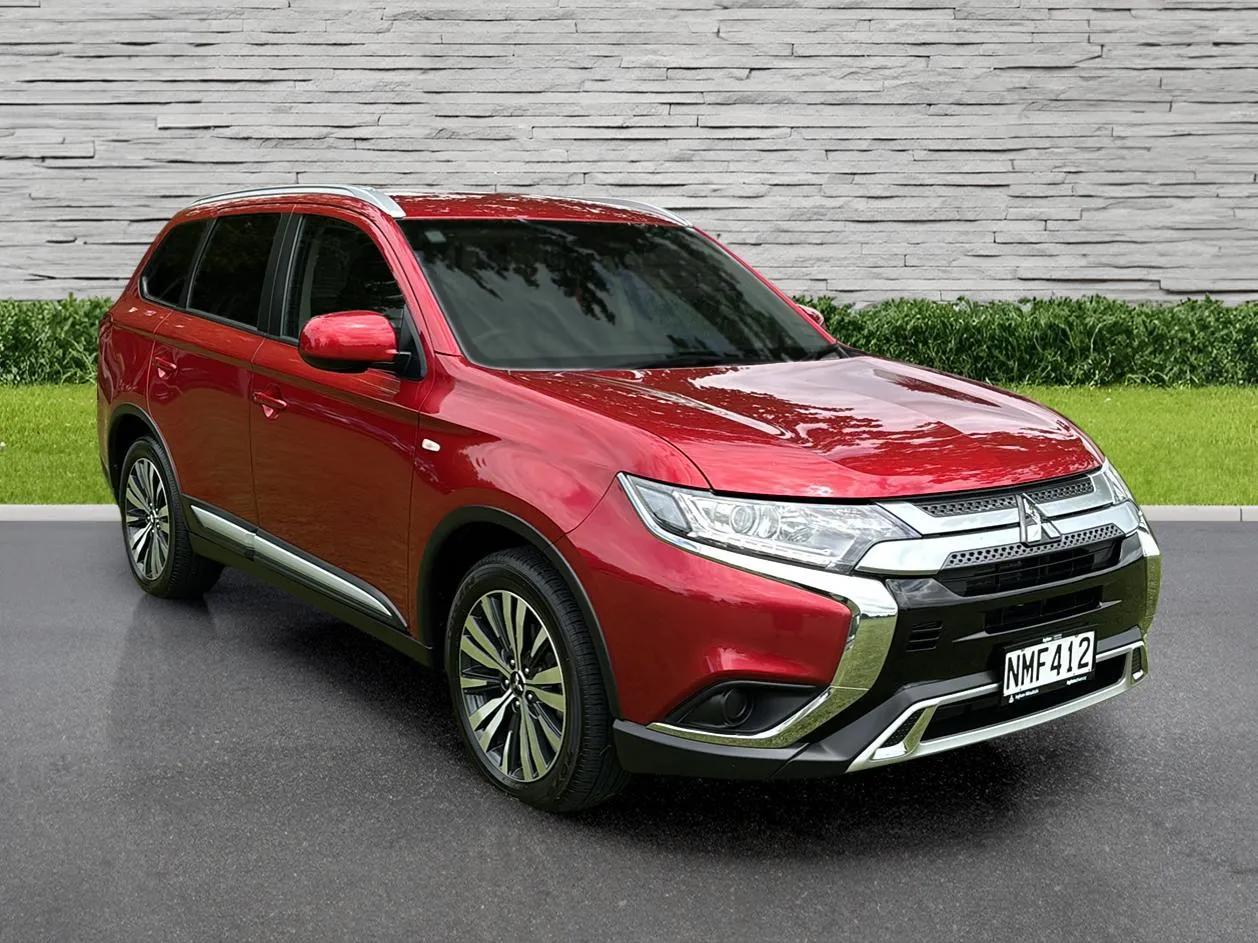 2021 Mitsubishi Outlander | LS 2.4P/CVT 7 SEAT AUTO SUV PETROL | 25125 | 1