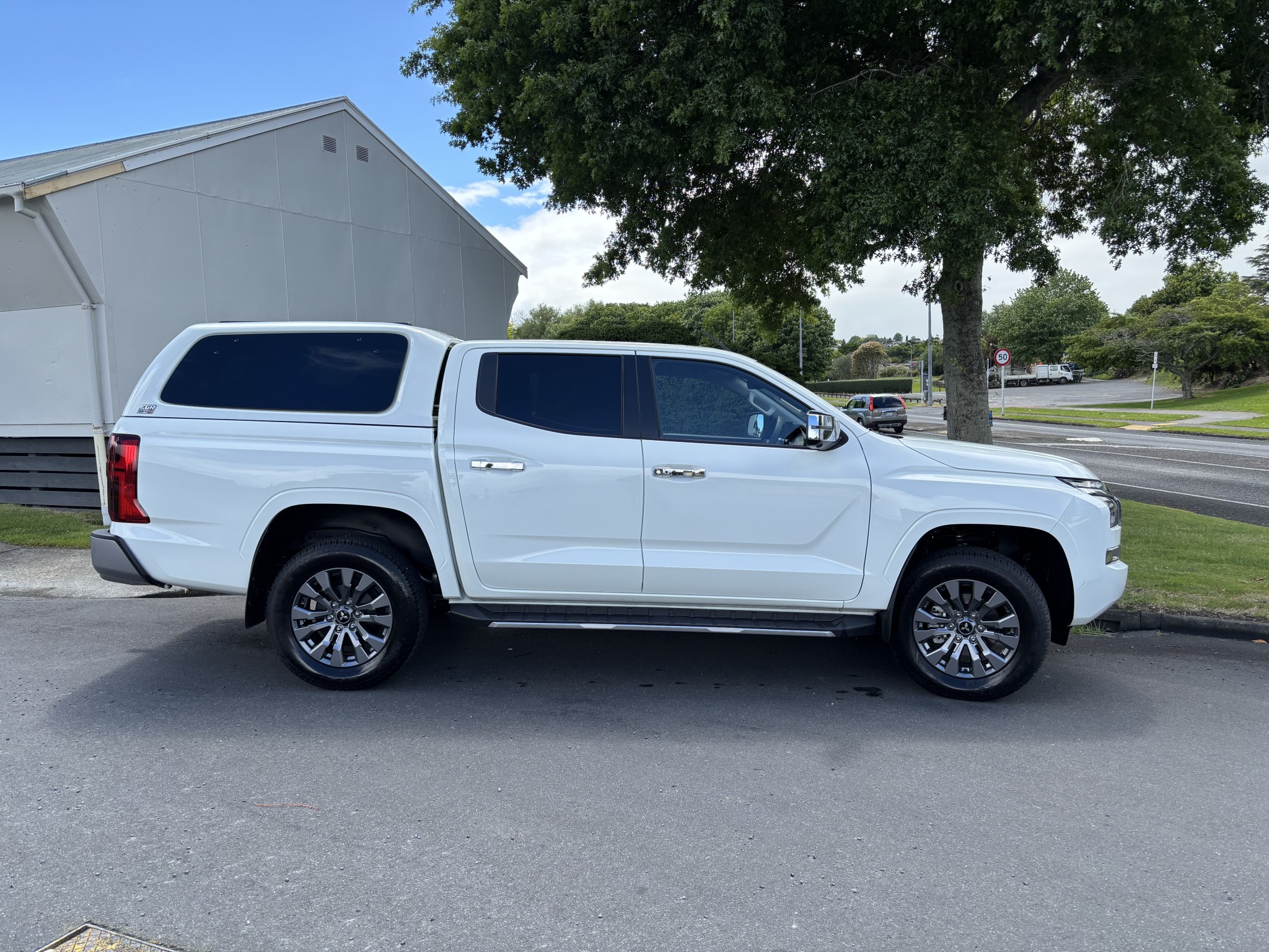 2024 Mitsubishi Triton | DC GLXR 4WD 6AT 2.4D AUTO 4X4 DIESEL | 25227 | 2