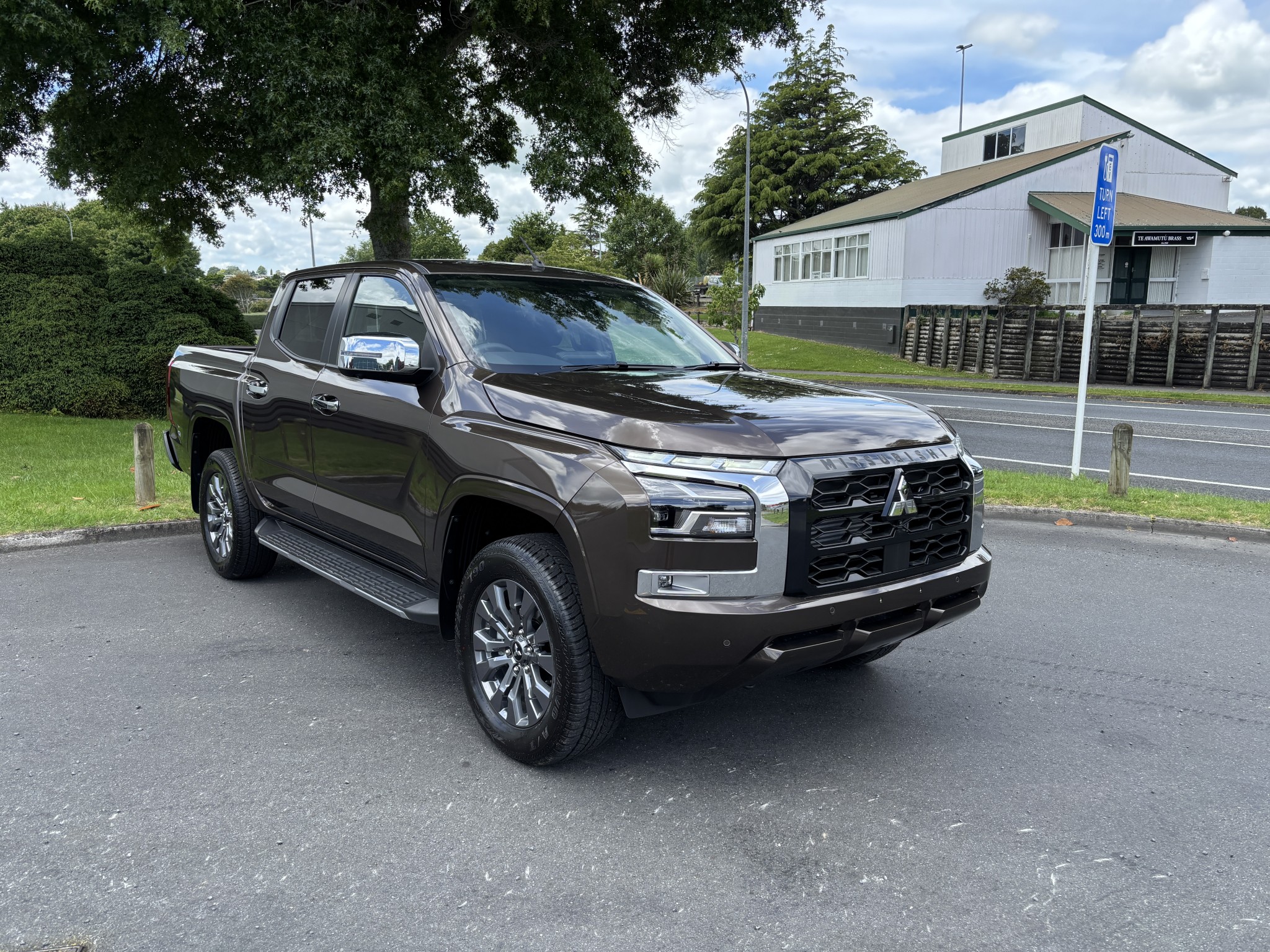 2024 Mitsubishi Triton | DC GLXR 6AT 2.4DT AUTO 2WD TWIN TURBO  | 25329 | 1