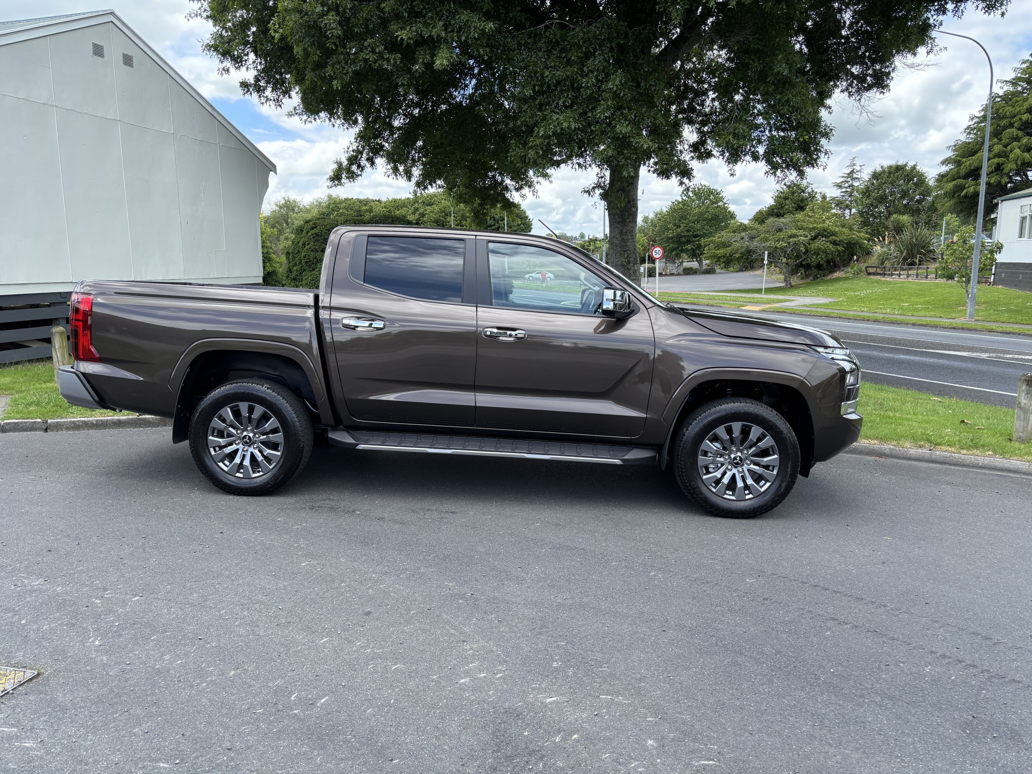 2024 Mitsubishi Triton | DC GLXR 6AT 2.4DT AUTO 2WD TWIN TURBO  | 25329 | 3