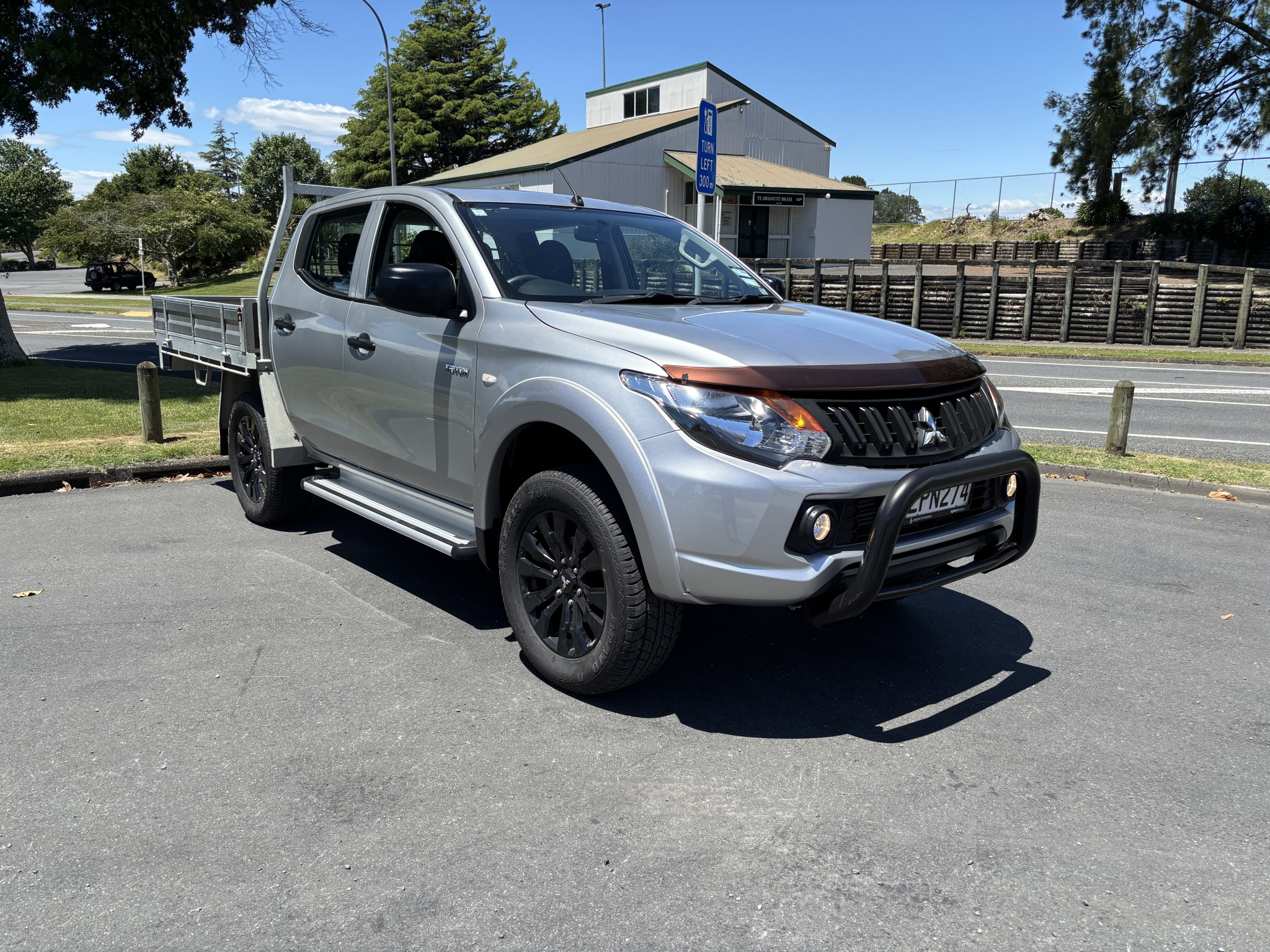 2018 Mitsubishi Triton | DC CHASSIS GLX 4WD 5AT 2.4 AUTO FLAT DECK | 25444 | 1