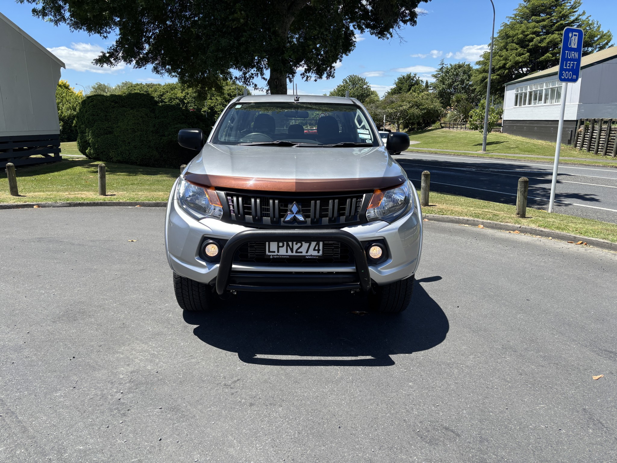 2018 Mitsubishi Triton | DC CHASSIS GLX 4WD 5AT 2.4 AUTO FLAT DECK | 25444 | 2