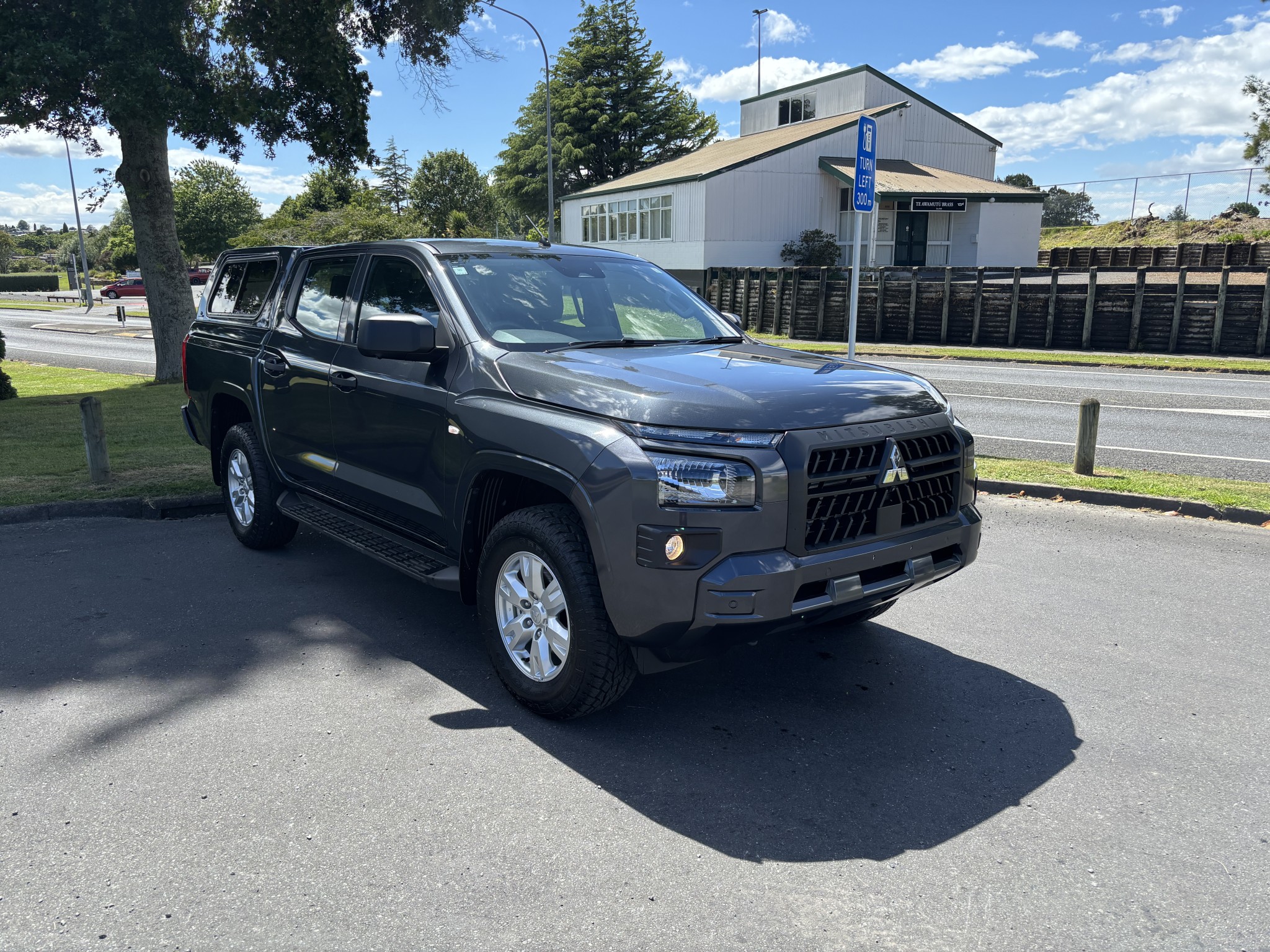 2024 Mitsubishi Triton | DC GLX 6AT 2.4DT AUTO 2WD CANOPY | 25472 | 1