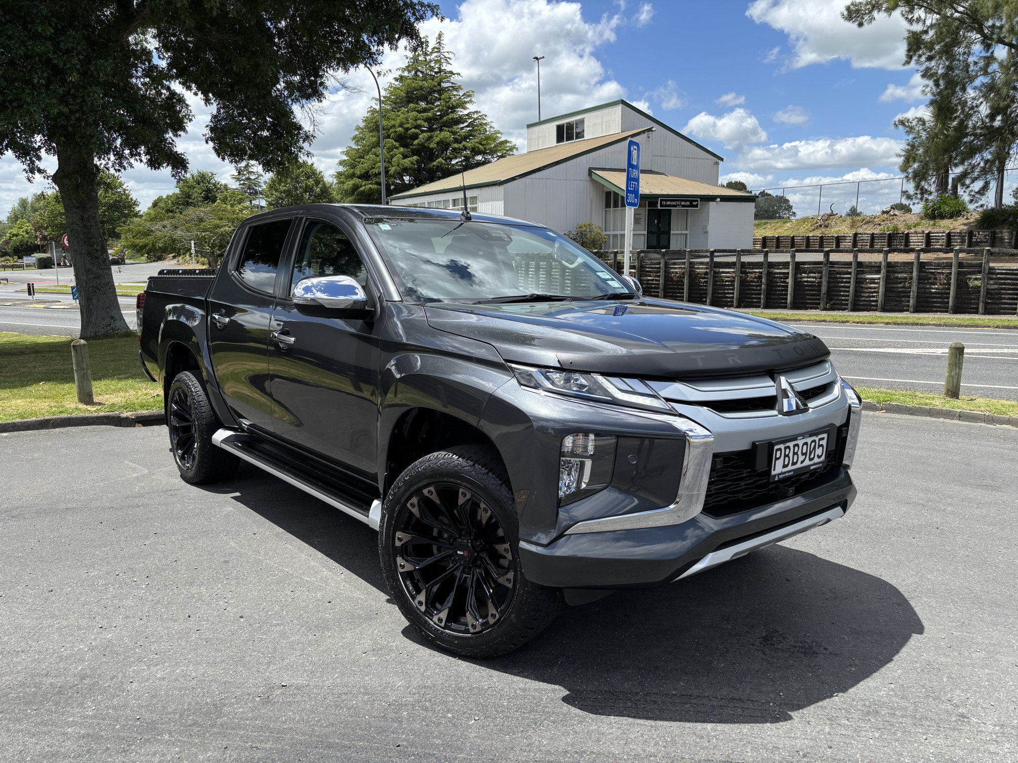 2022 Mitsubishi Triton | DC VRX 4WD 6AT 2.4D AUTO 4X4 DIESEL TURBO | 25475 | 1