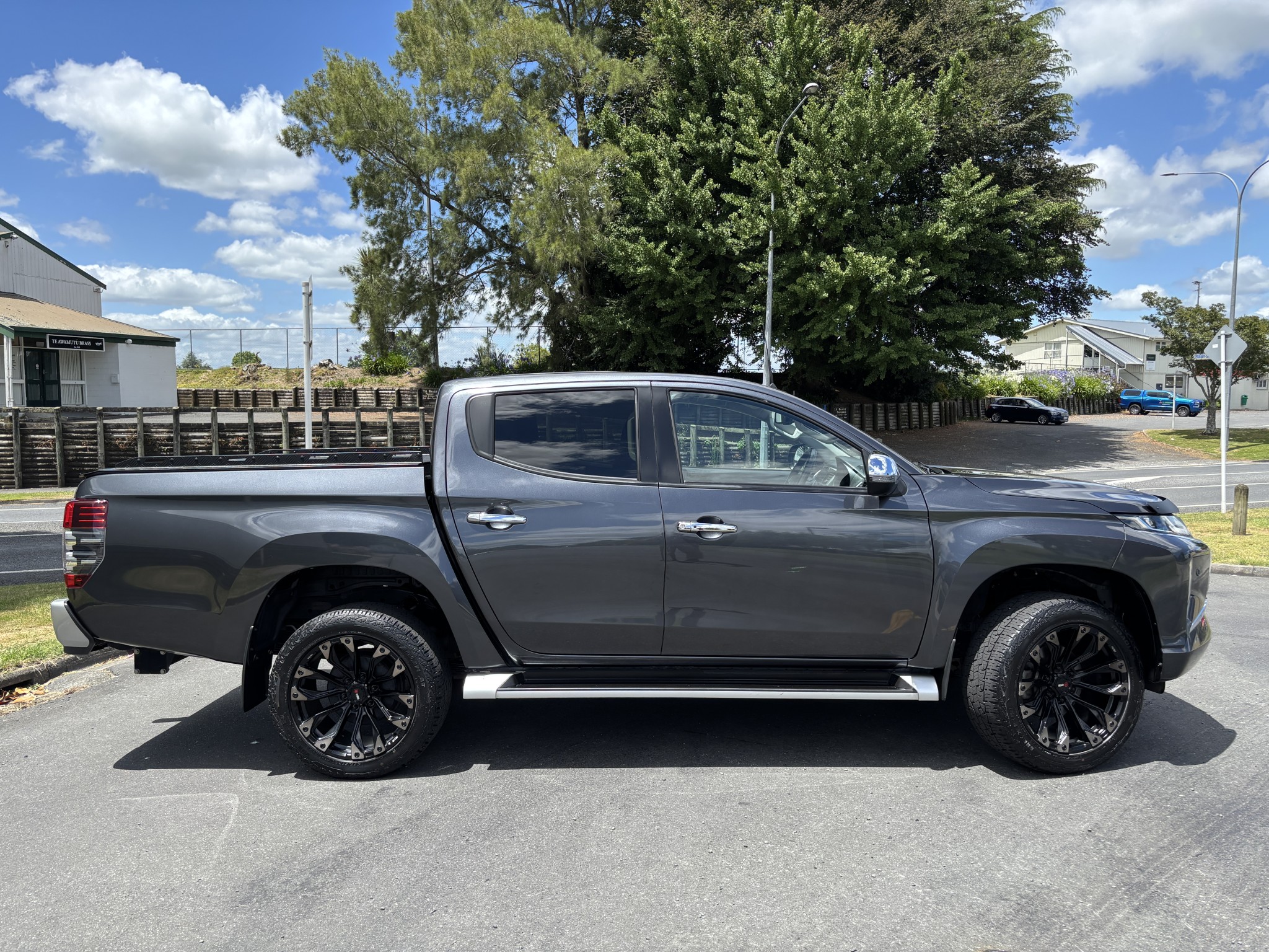 2022 Mitsubishi Triton | DC VRX 4WD 6AT 2.4D AUTO 4X4 DIESEL TURBO | 25475 | 3