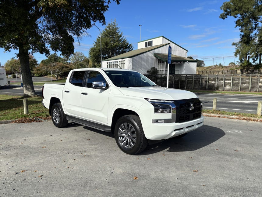 2025 Mitsubishi Triton | DC GLXR 4WD 6AT 2.4D 4X4 AUTO NEW | 26720 | 1