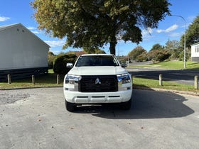 2025 Mitsubishi Triton | DC GLXR 4WD 6AT 2.4D 4X4 AUTO NEW | 26720 | 2